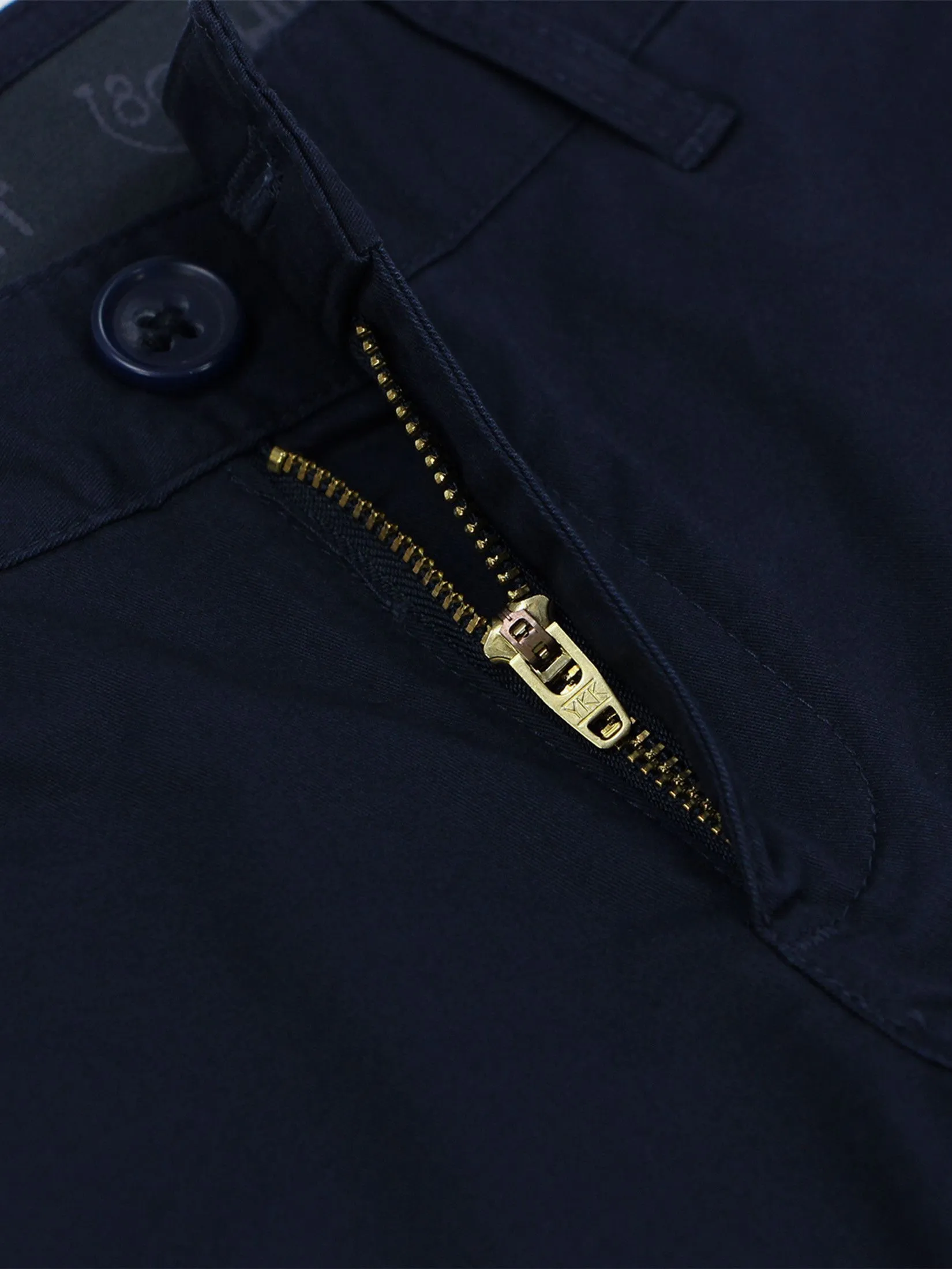 GIORDANO Women's Slim Twill Pocket Shorts (180° Elastic Waist) Navy