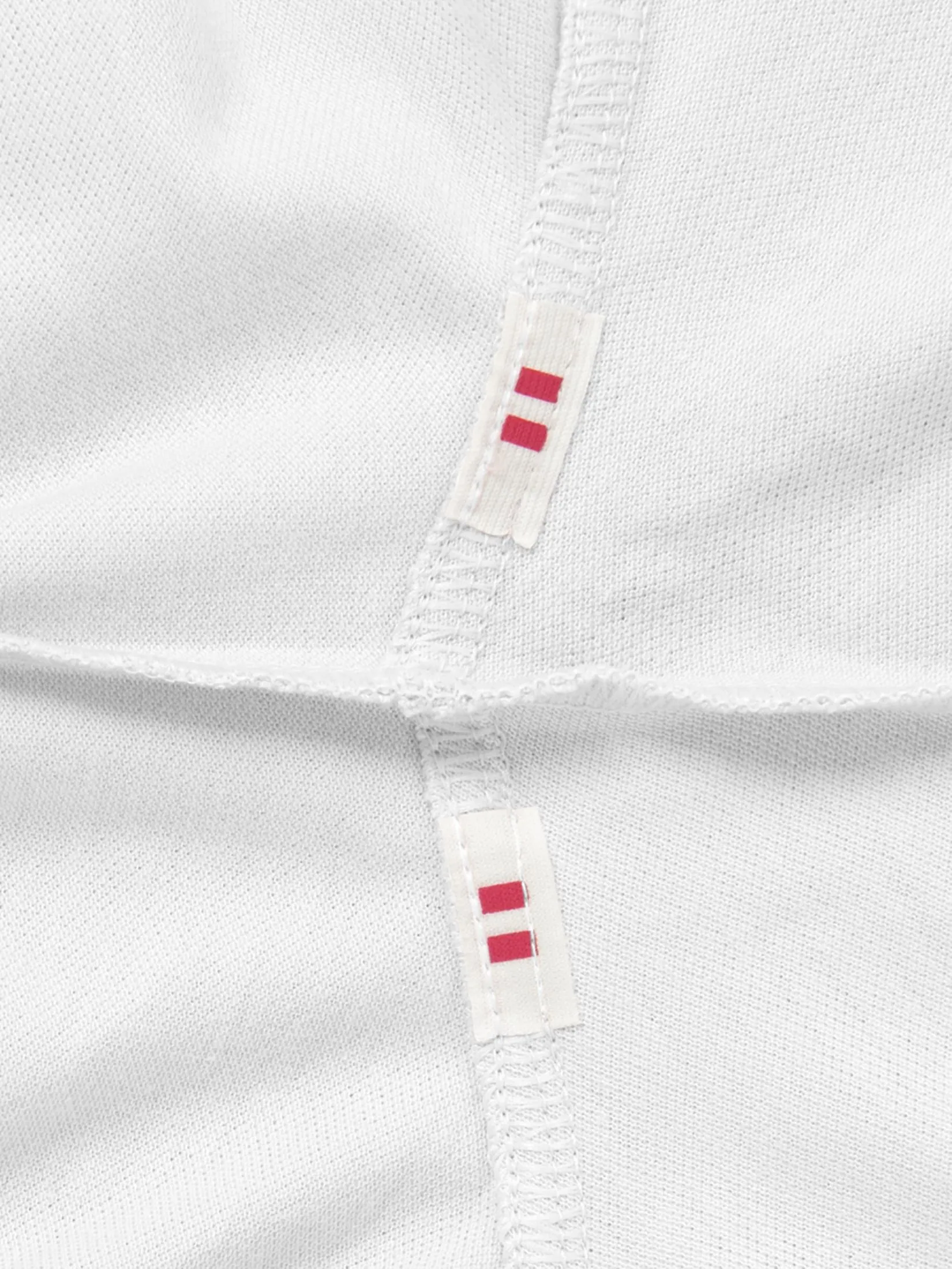 GQ Men Polo Minimal Bear Size