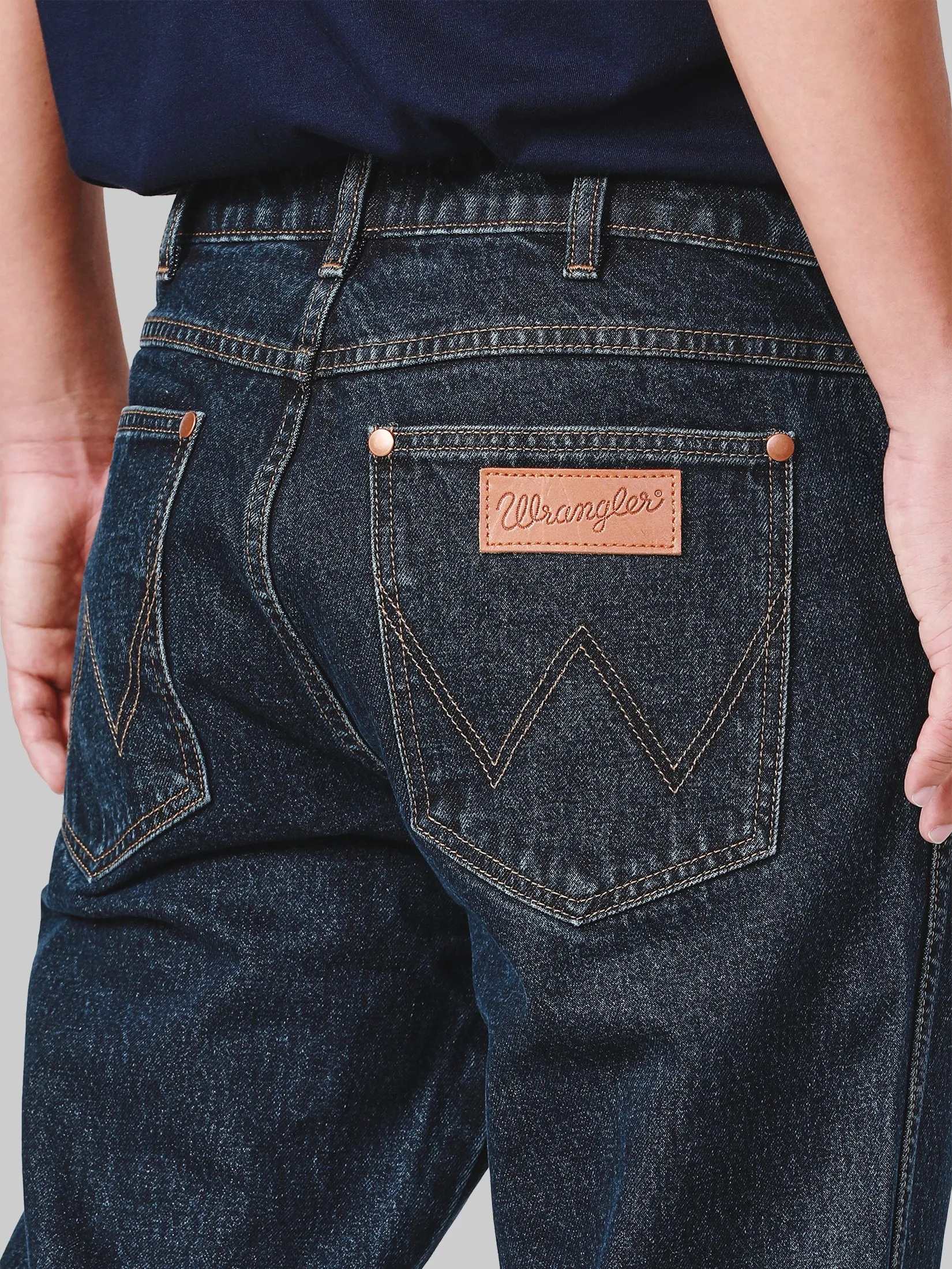 WRANGLER Men's Jeans Mid Greensboro Fit Mid Indigo