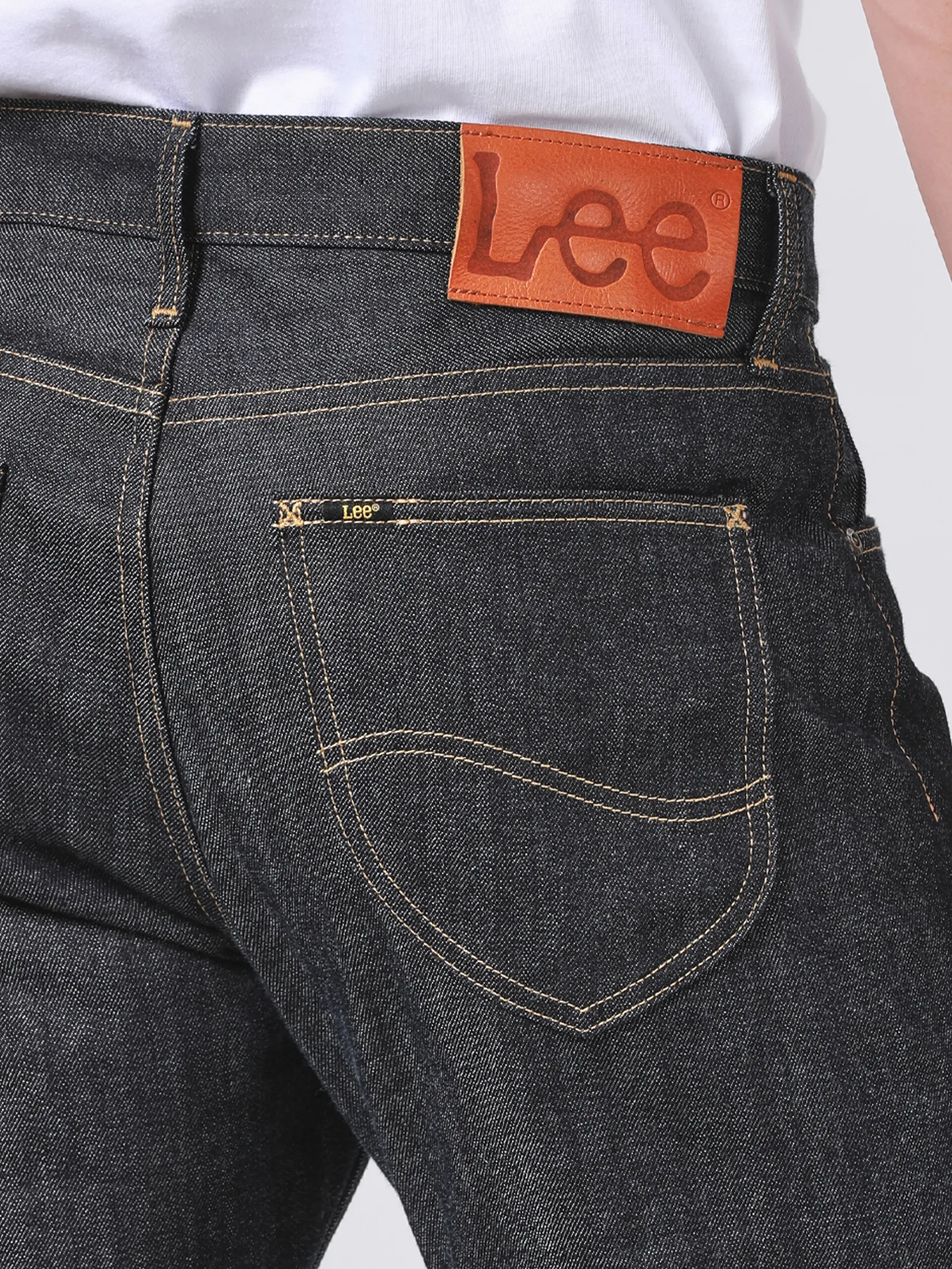 LEE Men s Jeans (Red Selvedge) Lee Riders Collection Mid Miami Fit Raw Denim