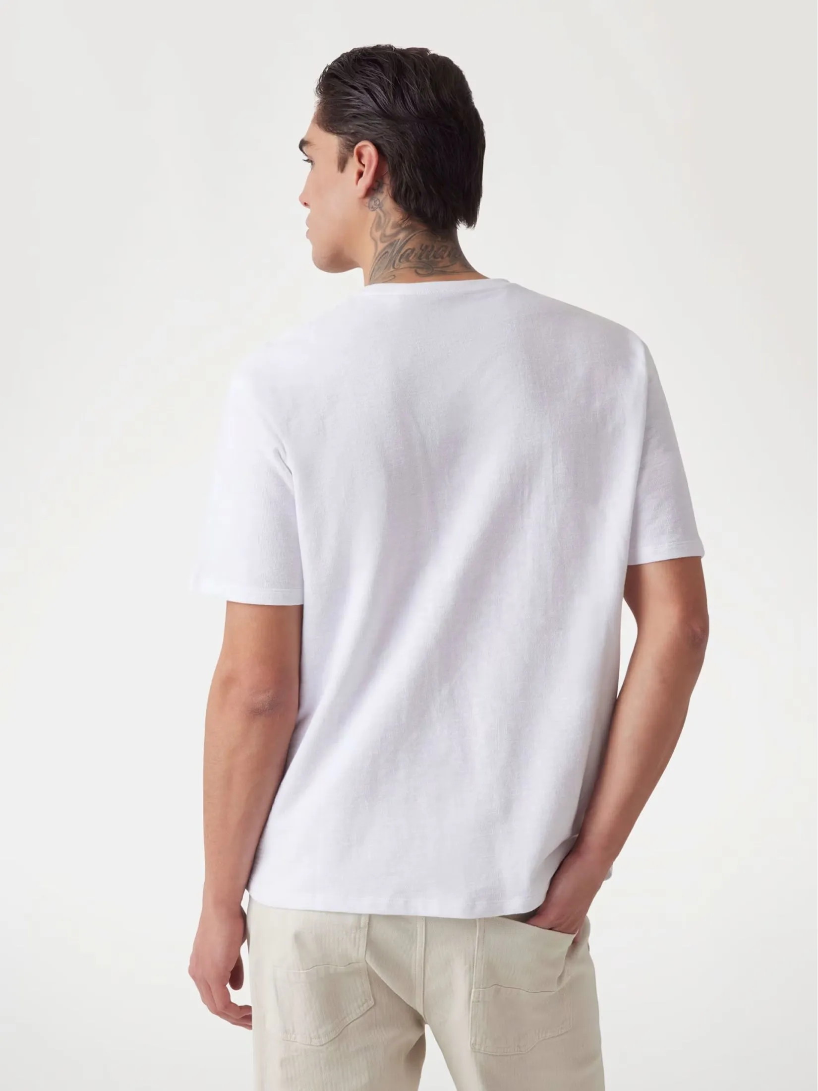 GUESS GUESS MEN  T-Shirt  M5GI26KCH21  -  White