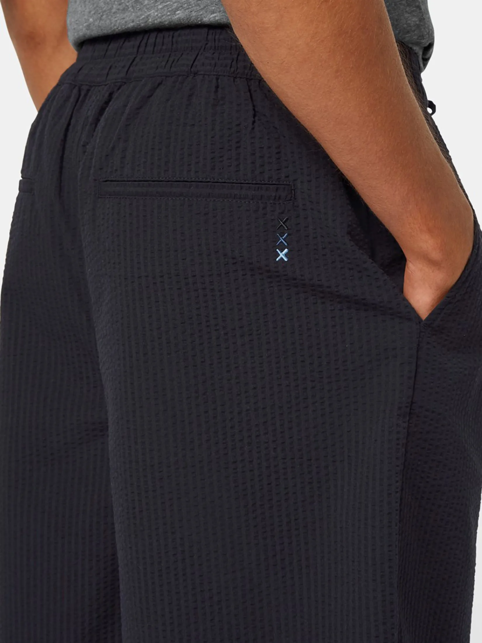 SCOTCH&SODA Men Bermuda Short Loose Fit Pleated Seersucker Washed Black