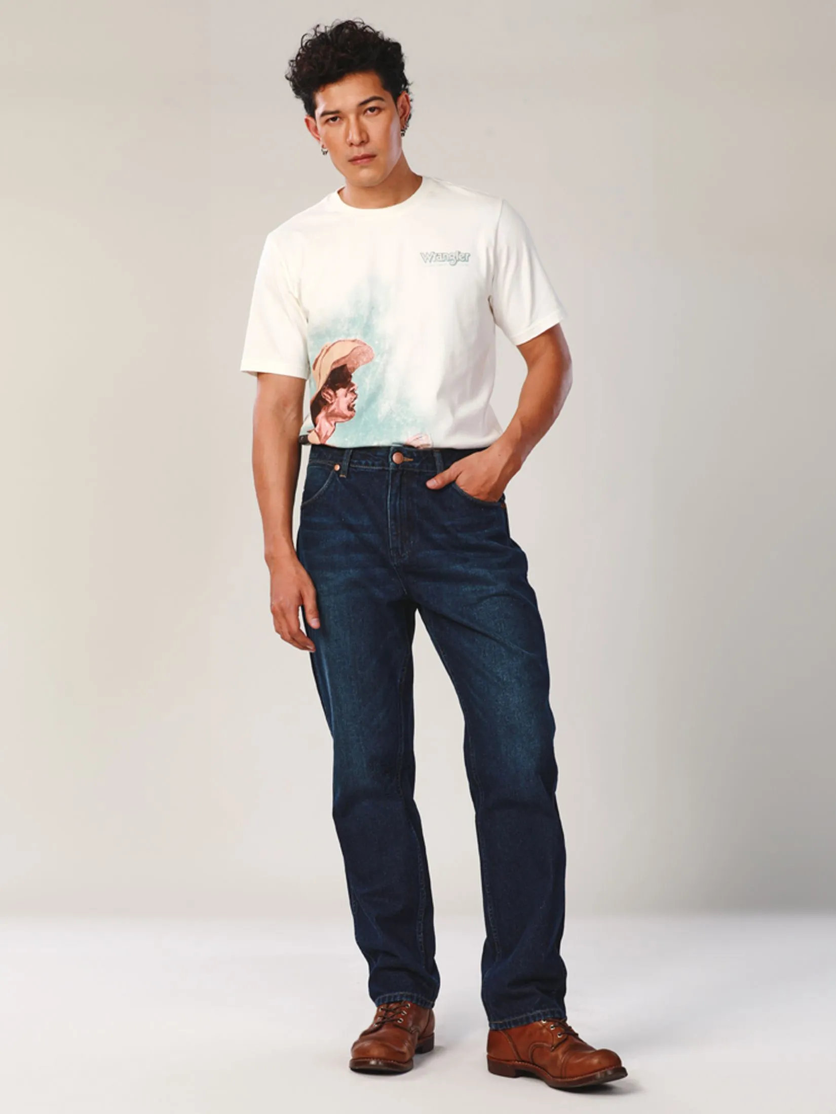 WRANGLER Men's Jeans Everyday with Wrangler Collection Mid Frontier Fit Mid Indigo