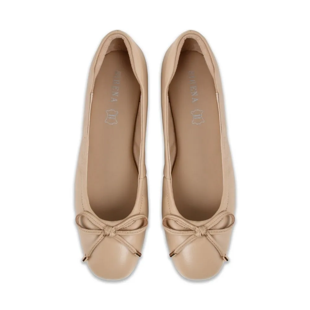 SIRENA Beige Leather Court Shoes Rounded Toe Flats 0.5 inch Camelle