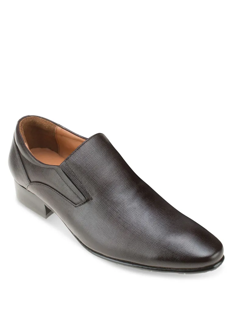 LUIGI BATANI Brown Saffiano Ponited Formal Slip Ons Size - 39 EU