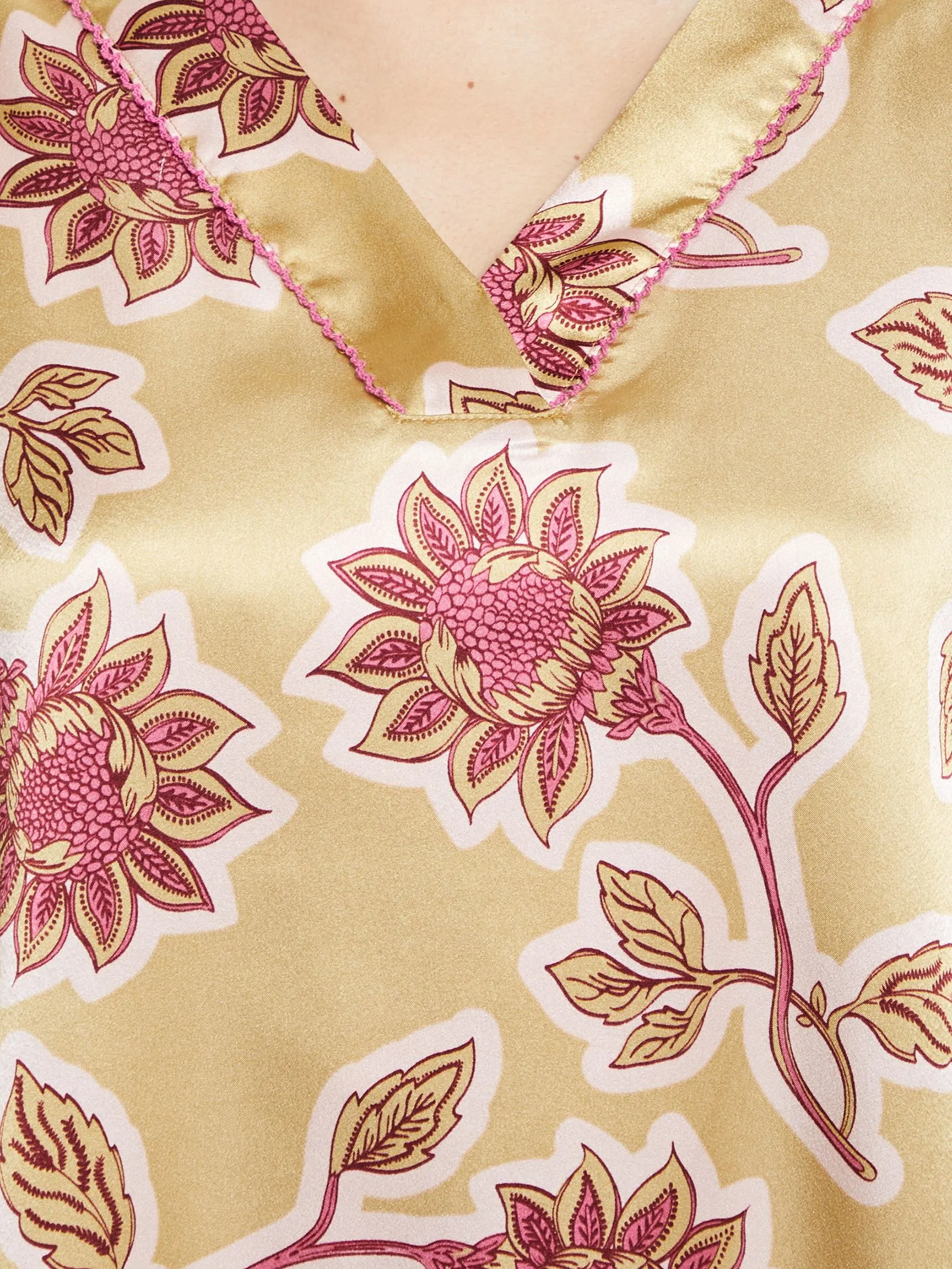 ELIZABETH Women Pyjamas Short Sleeves Blouse + Cropped Pants Gold