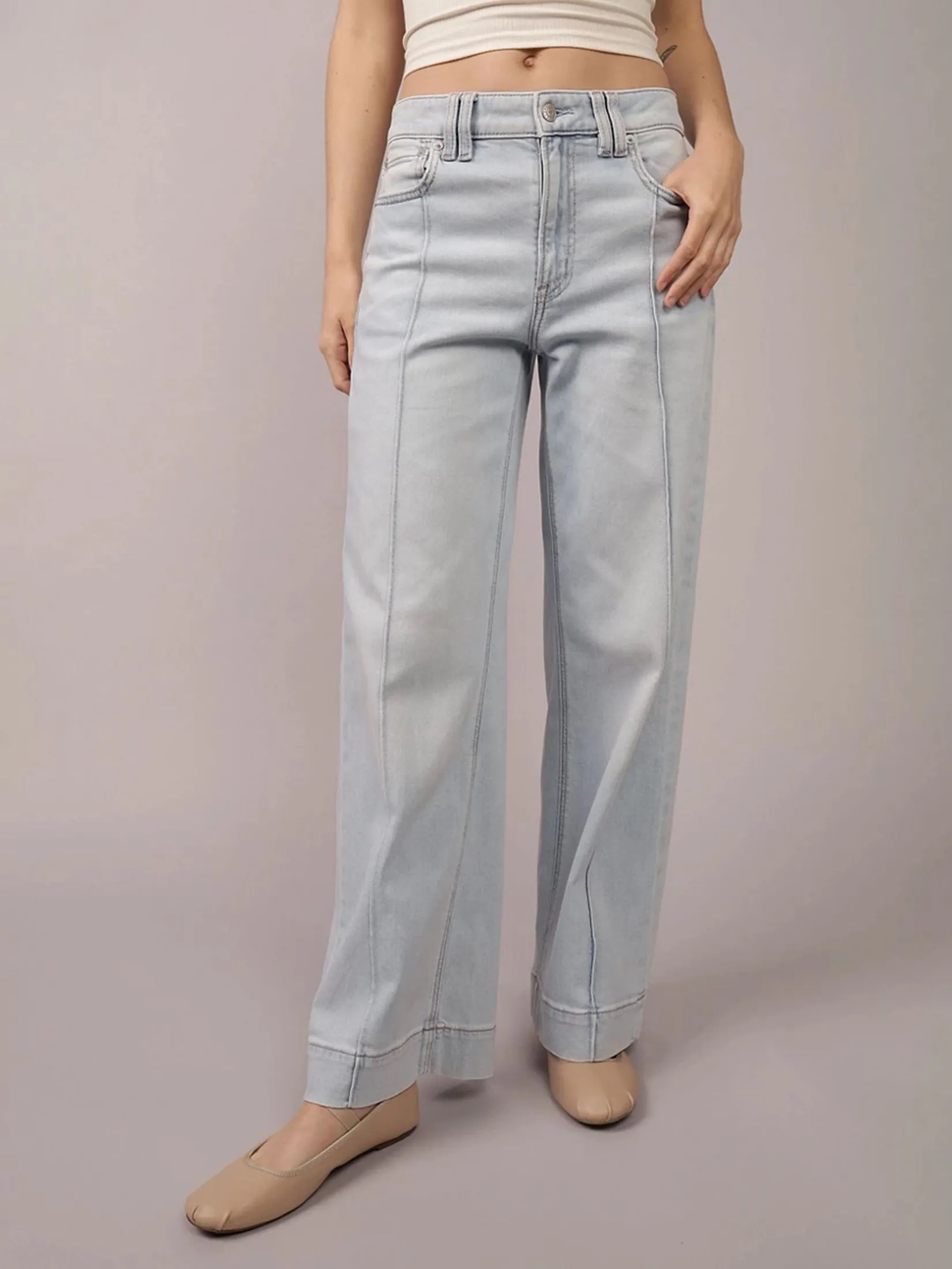 AMERICAN EAGLE WOMEN SUPER-HIGH RISE BAGGY WIDE LEG JEANS 432 SKYLIGHT