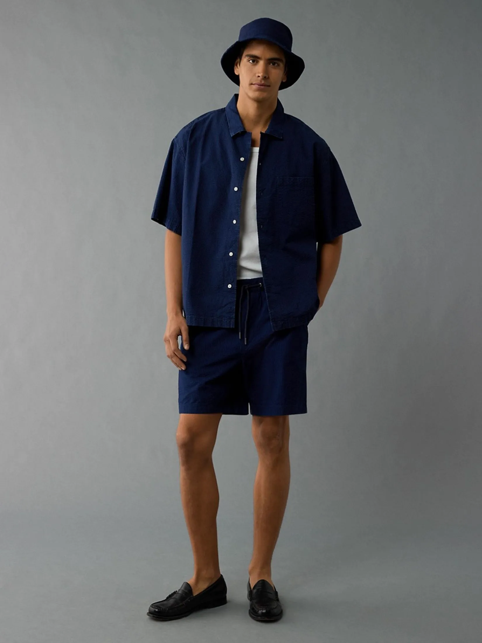 AMERICAN EAGLE MEN 2752 SS OVERSIZED CAMP COLLAR THEO INDIGO SEERSUCKER 405 RICH NAVY