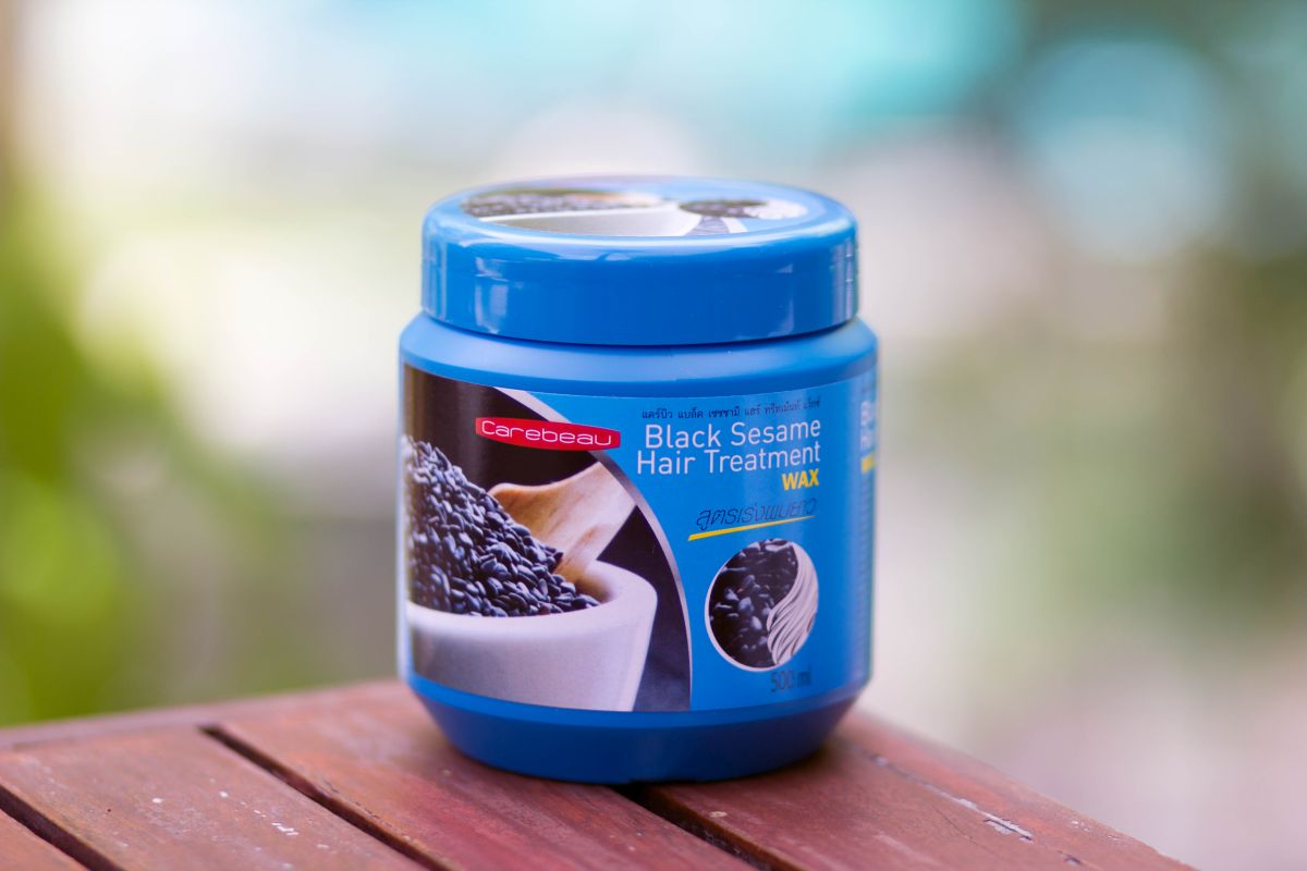 Маска с черным кунжутом Carebeau 500 мл