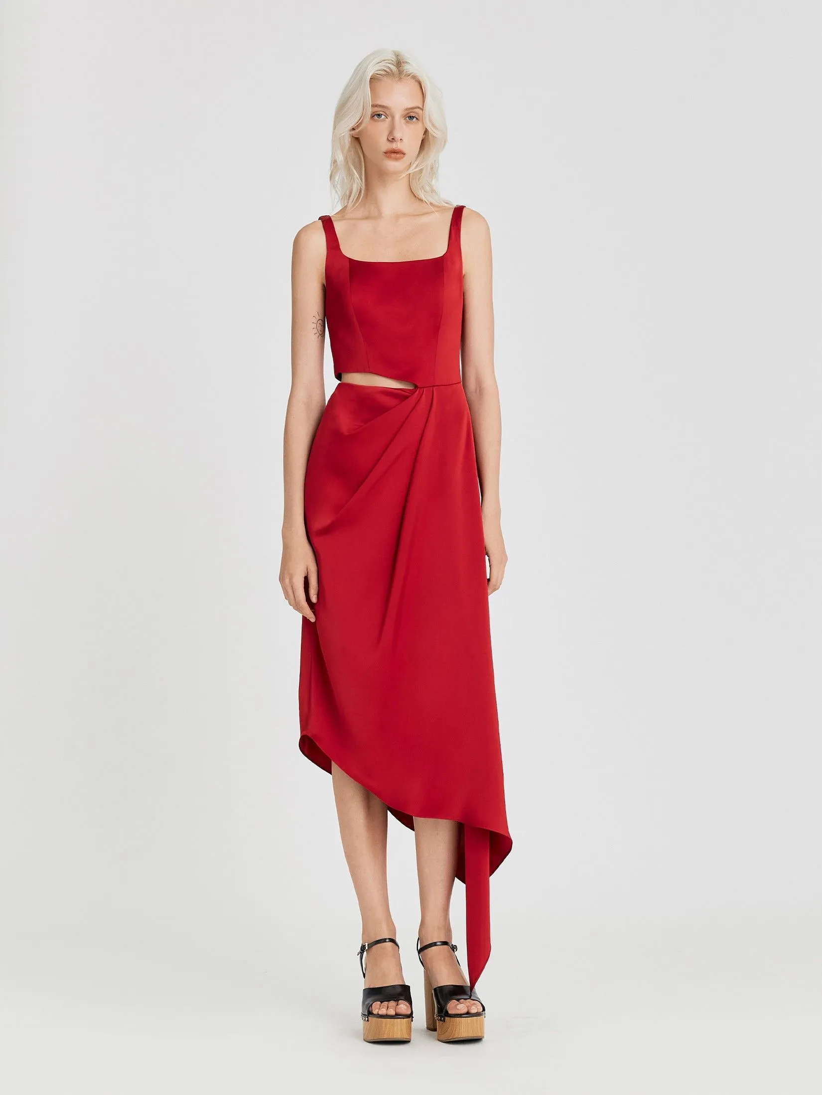 ASV (AW24)Zendaya Asymmetrical Women Dress Red