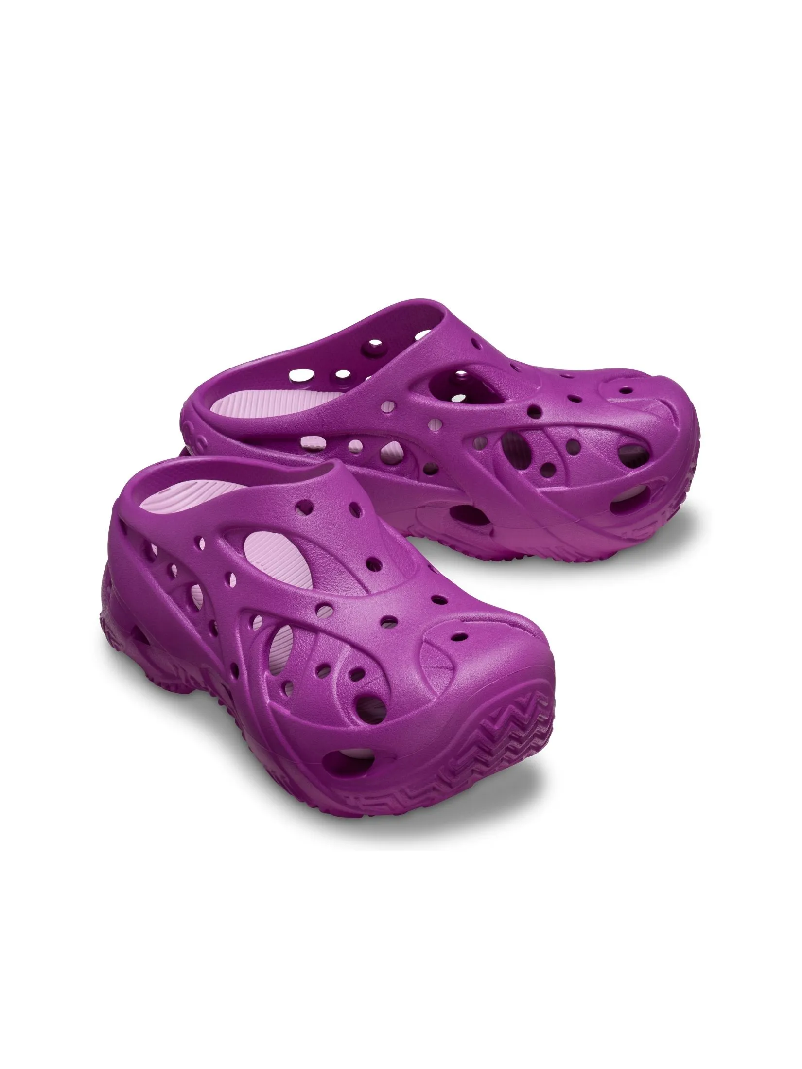 CROCS WOMEN'S CAGED CLOG - GRAPEBERRY