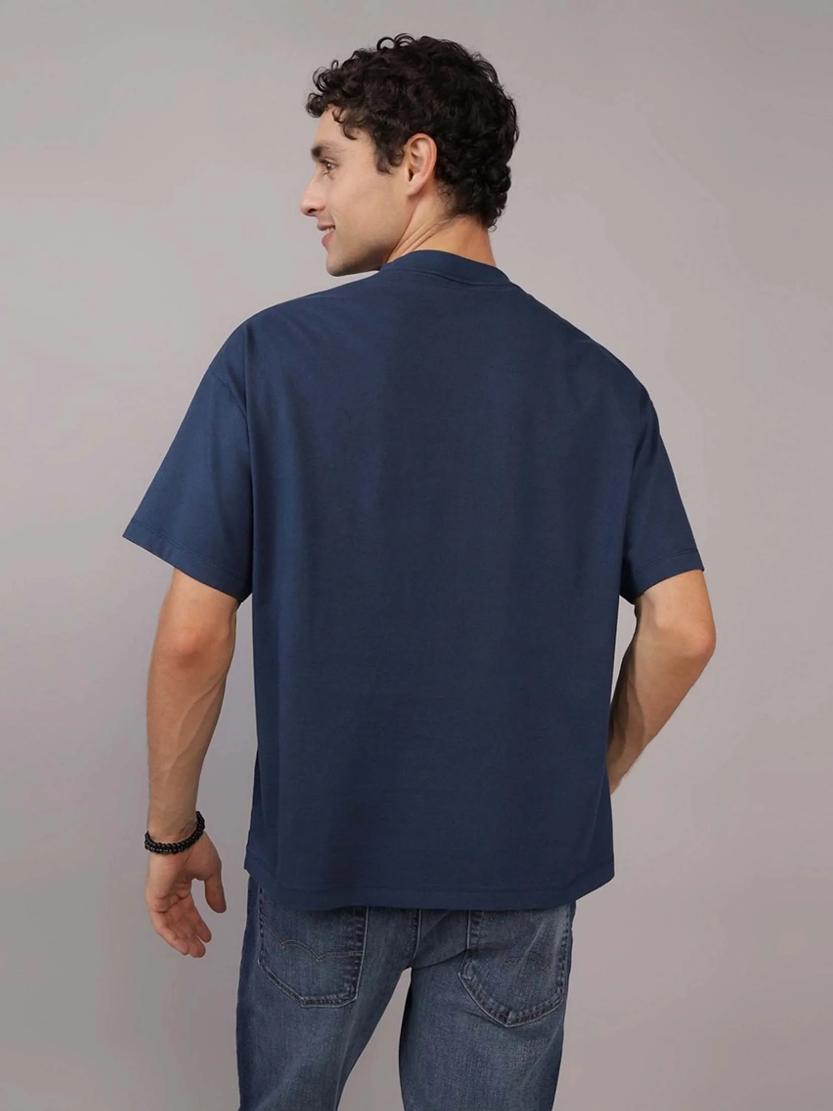 AMERICAN EAGLE MEN K-INTL OVS TEE BUTLER 516 DARK ATLANTIC