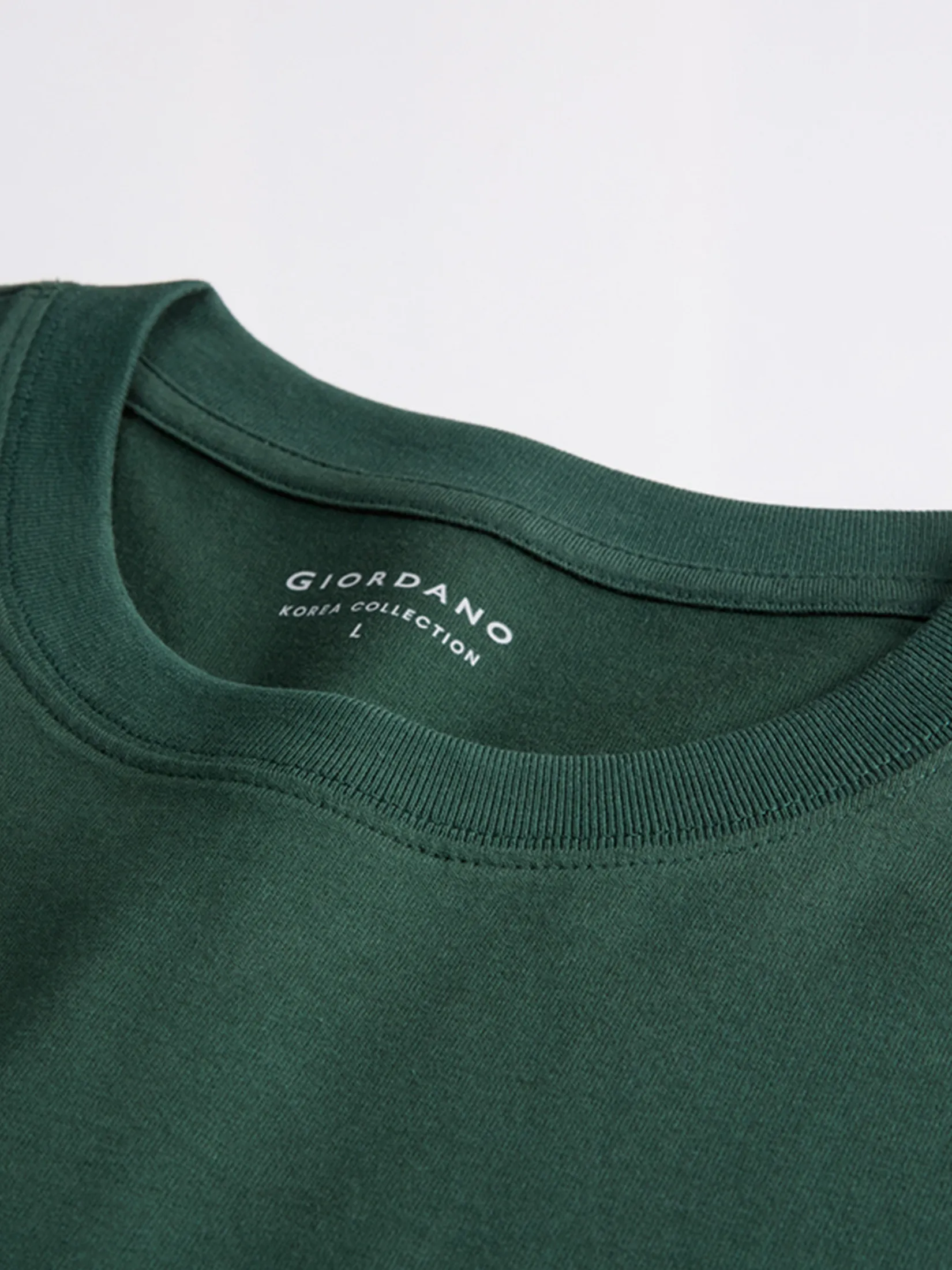 GIORDANO Men s Online Exclusive Soft-Touch Plain T-shirt (Korea) Green