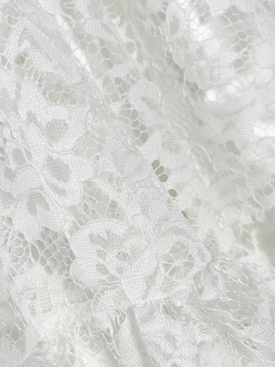 ICONIC WOMAN WHITE THAI ARUN SKIRT