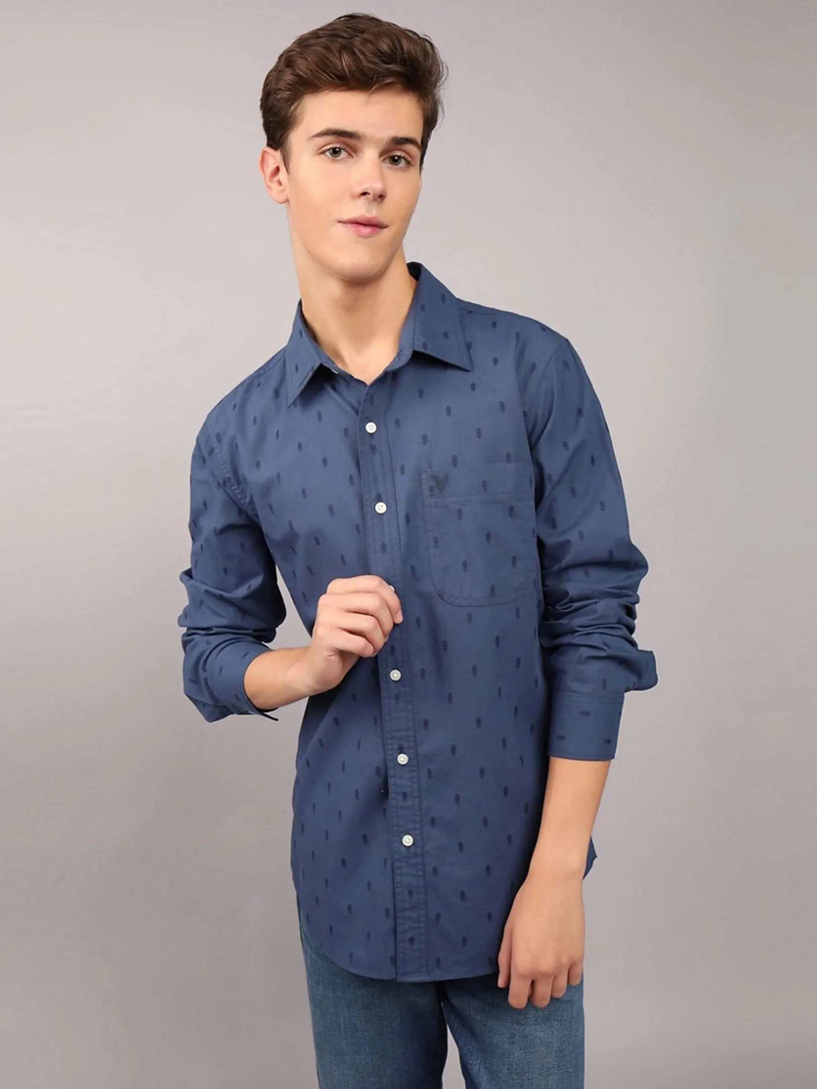 AMERICAN EAGLE MEN SF CSC CLIPPED JACQUARD SHIRT 405 RICH NAVY