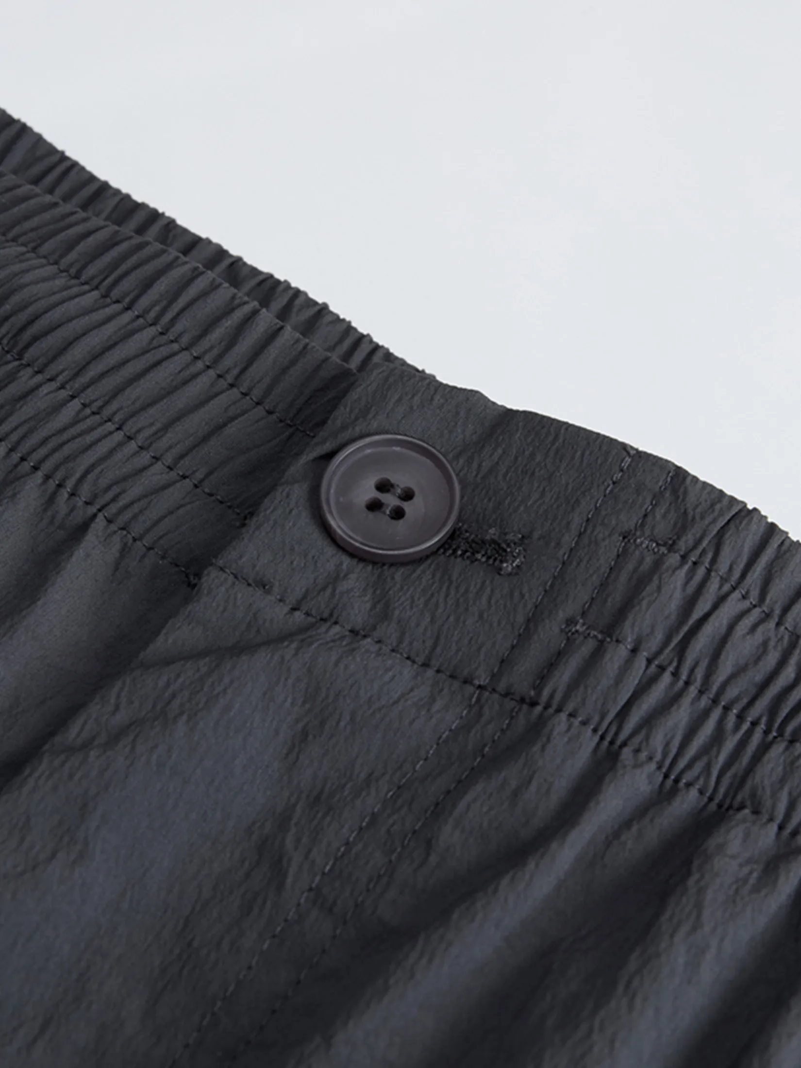 GIORDANO Men s Online Exclusive Comfort Multi-Pocket Shorts (Korea) Dark Grey