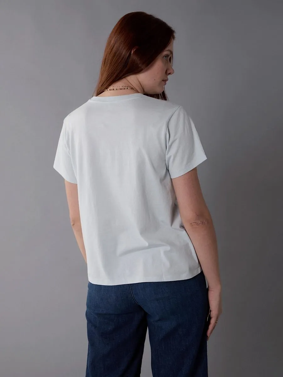 AMERICAN EAGLE WOMEN 9931 INTL EVERYDAY CREW TEE 401 LIGHT BLUE