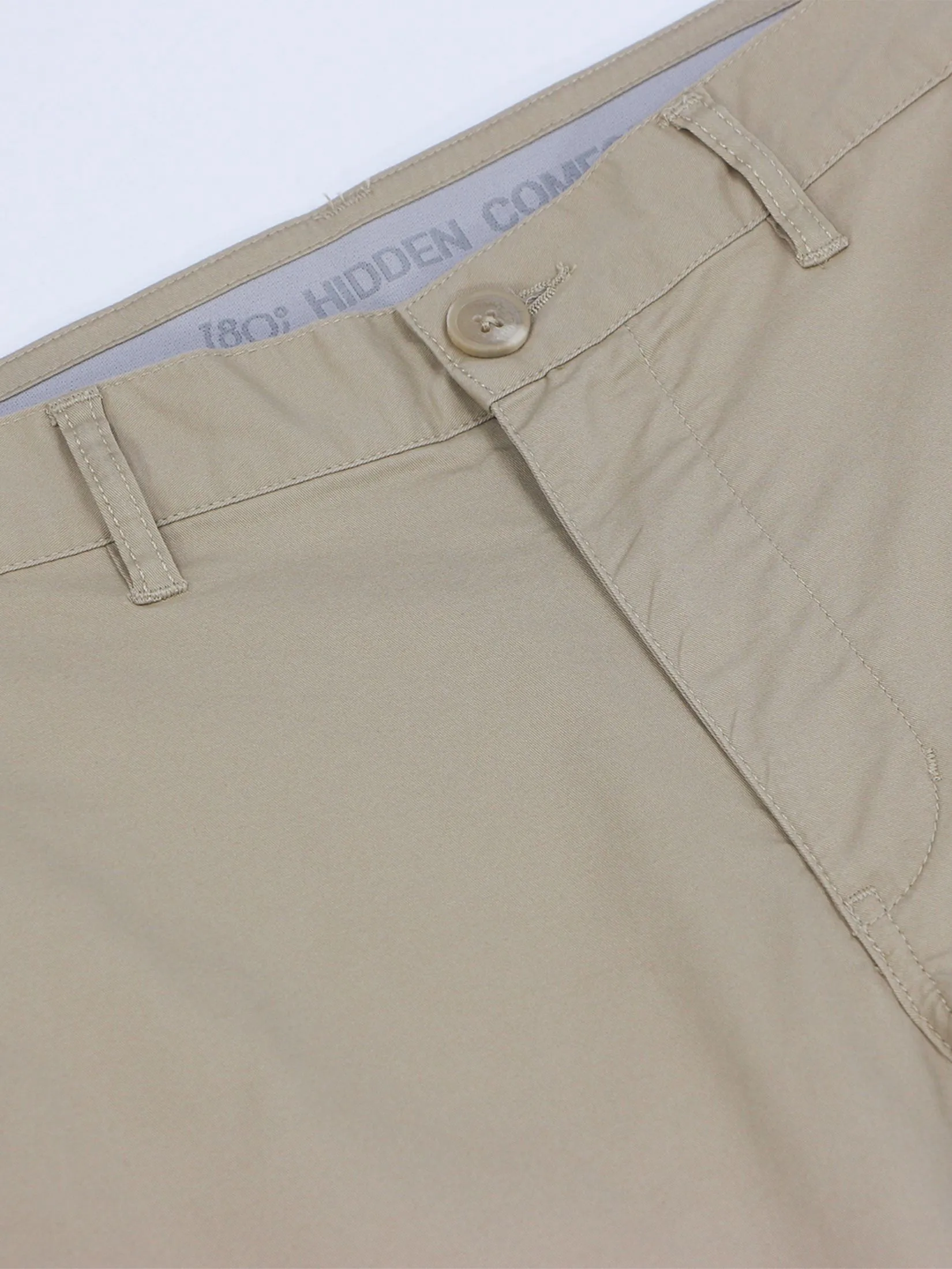 GIORDANO Men's Slim Taper Bermuda Shorts (180° Elastic Waist) Crockery Khaki