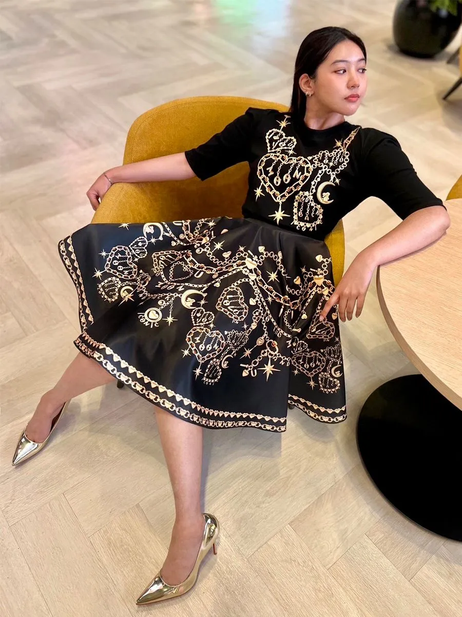 ICONIC WOMAN BLACK MOONSHINE SKIRT