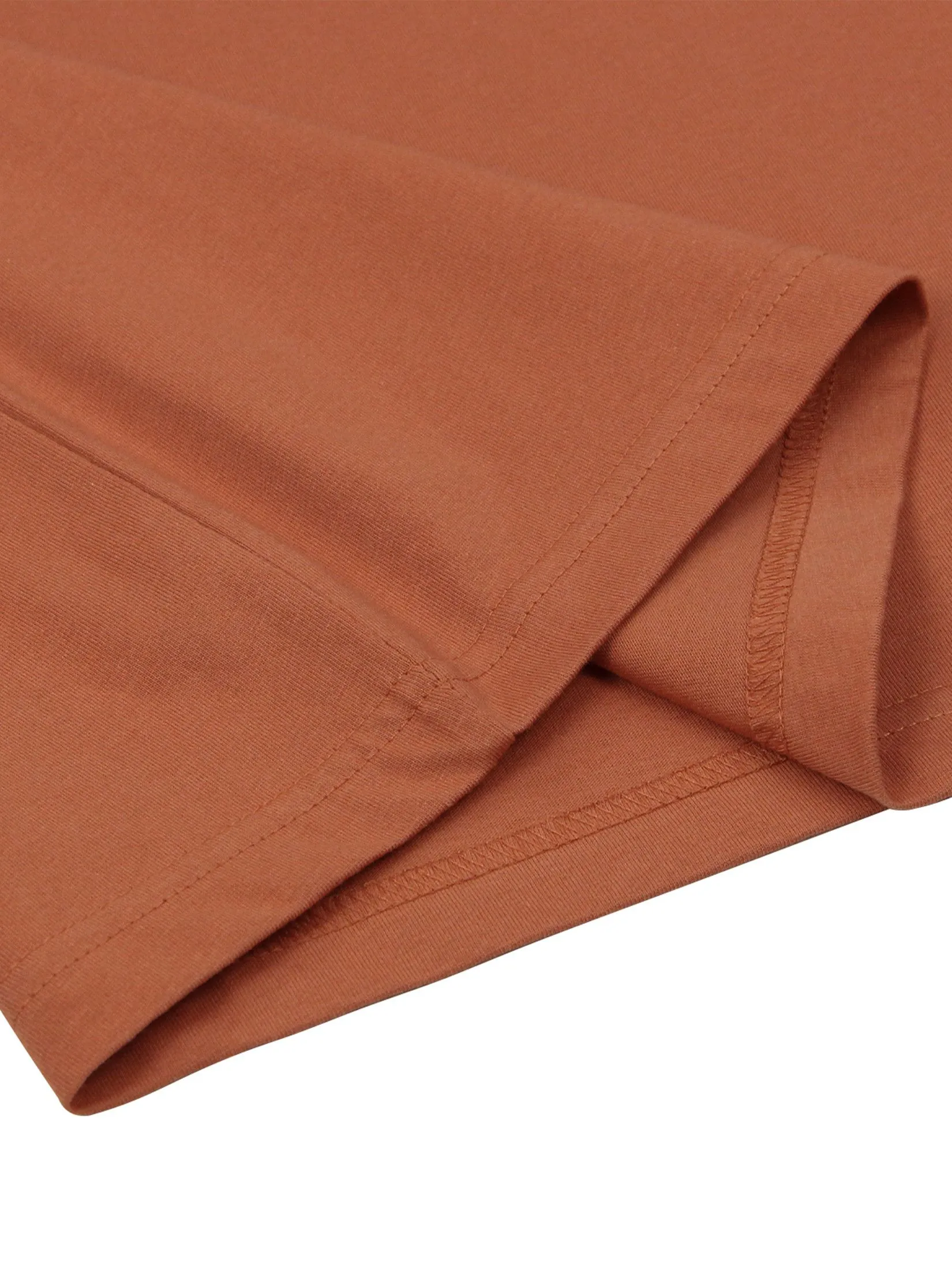 GIORDANO Men's Slim Cotton Embroidery Tee (Classic Man) Mango Orange