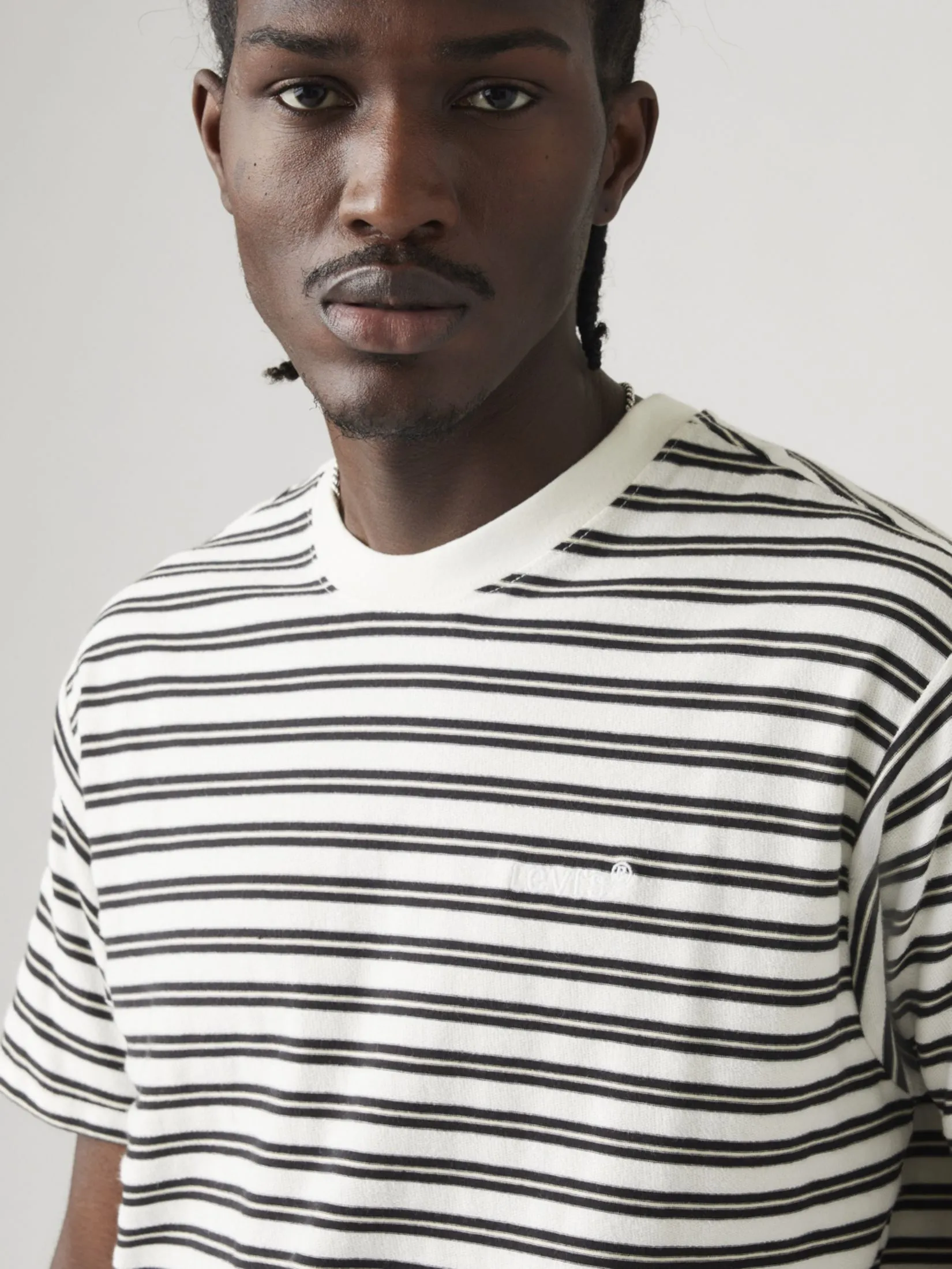 LEVI'S Men's Red Tab Vintage T-Shirt Multi-Color