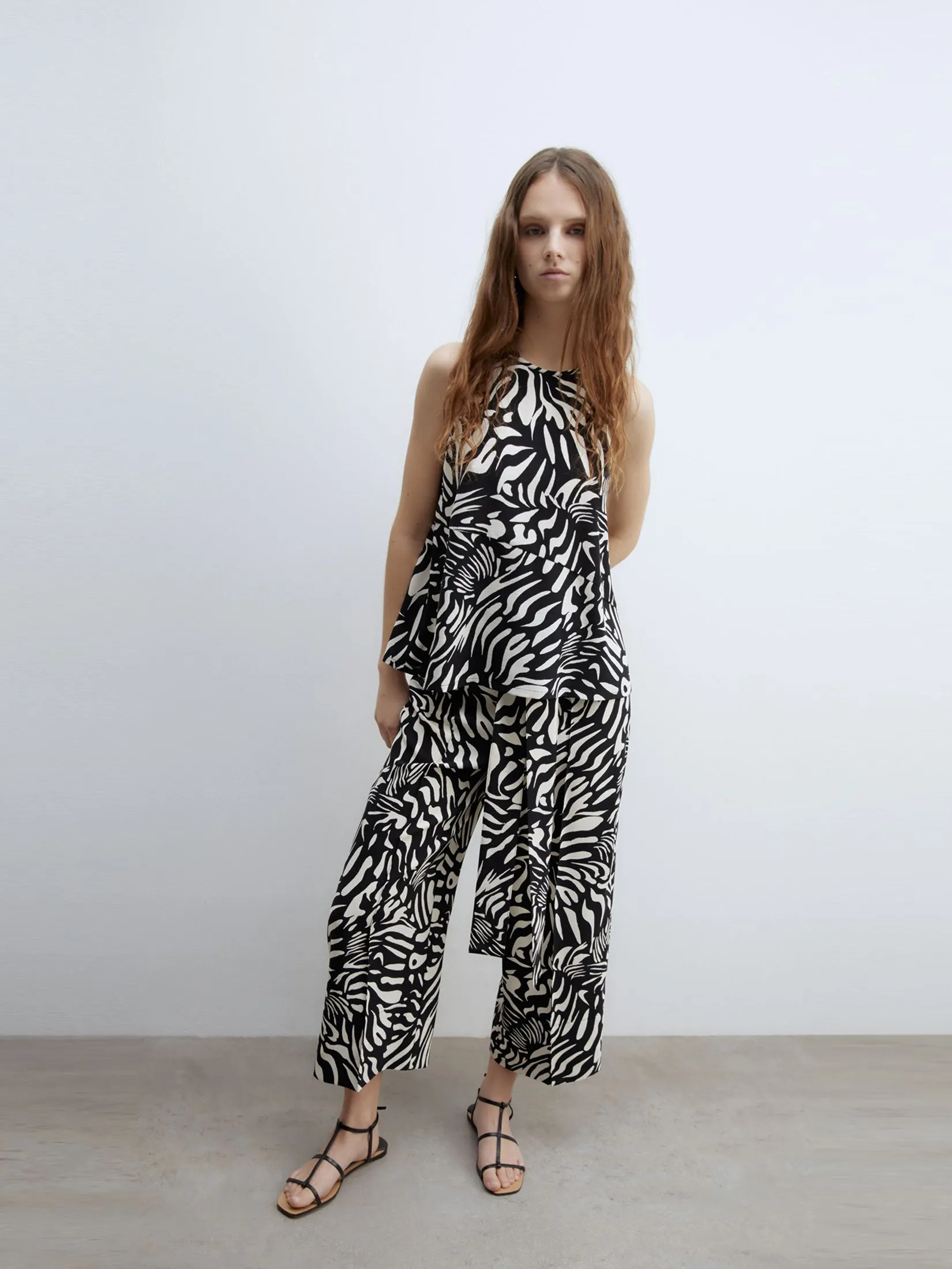 SFERA Women Blouse Sleeveless Halter Neck Print