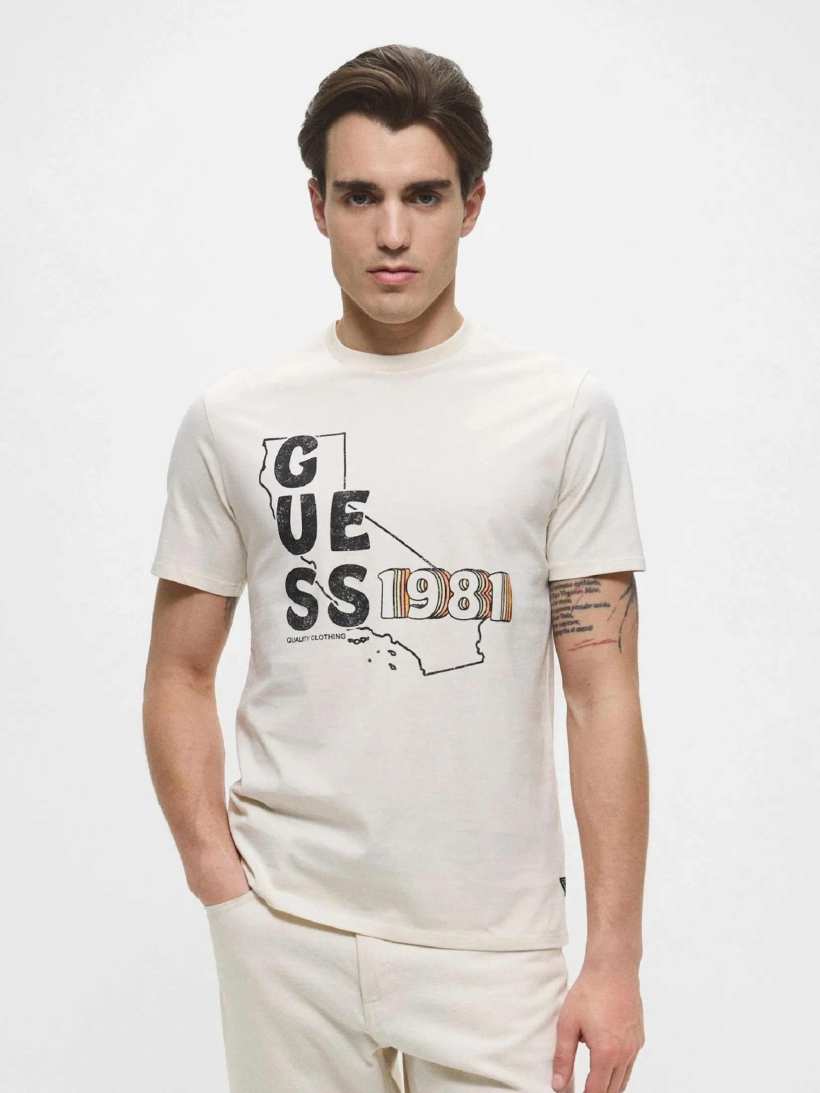 GUESS GUESS MEN  T-Shirt  M5GI44KBW41  -  Beige