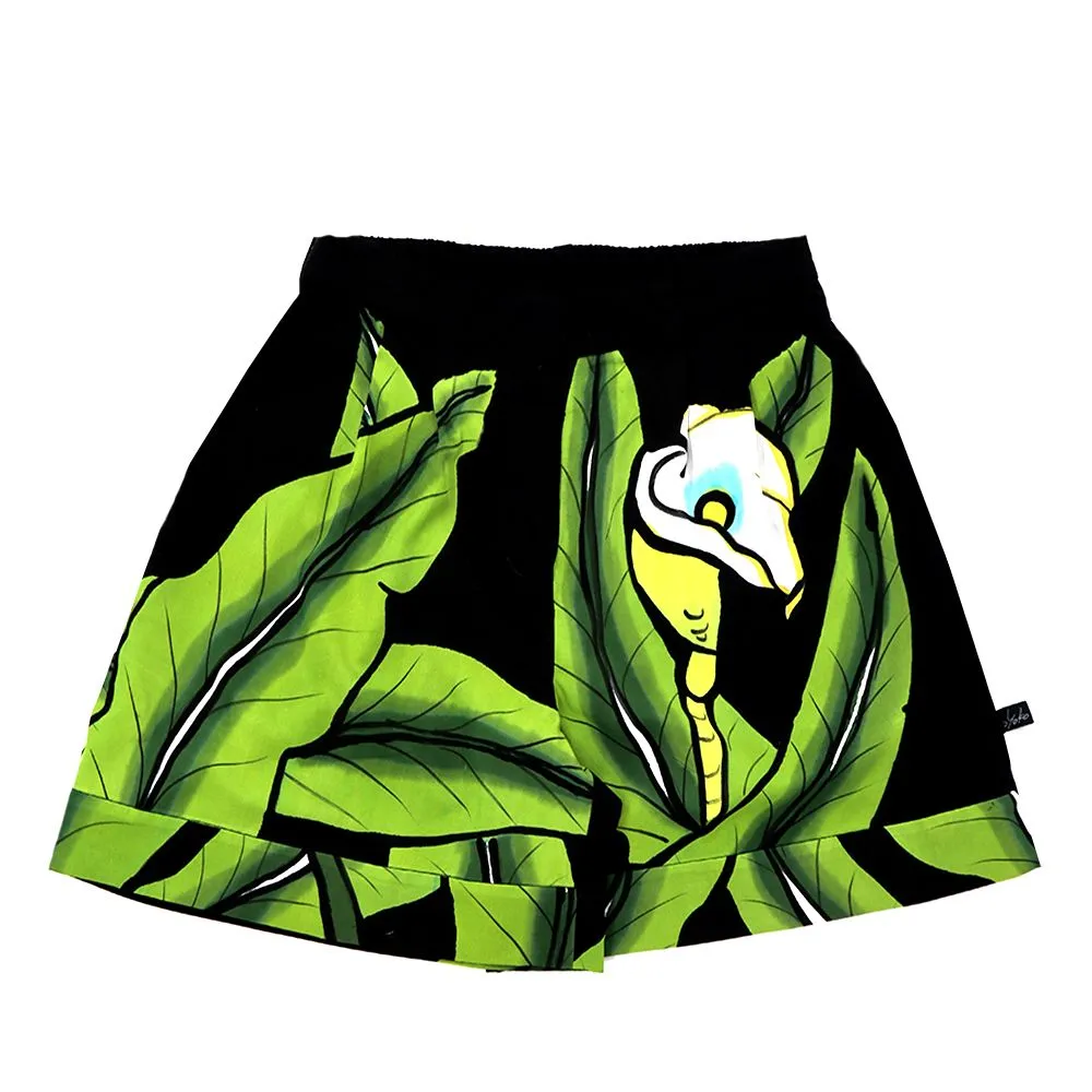 YODYOKO Black Short Pants : Parrot and Flower