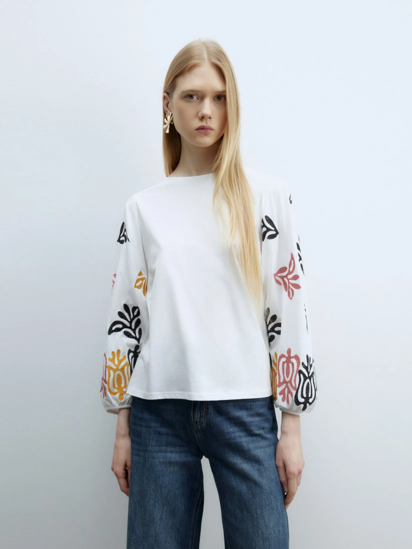 SFERA Women T-Shirt Long Sleeve Embroidered