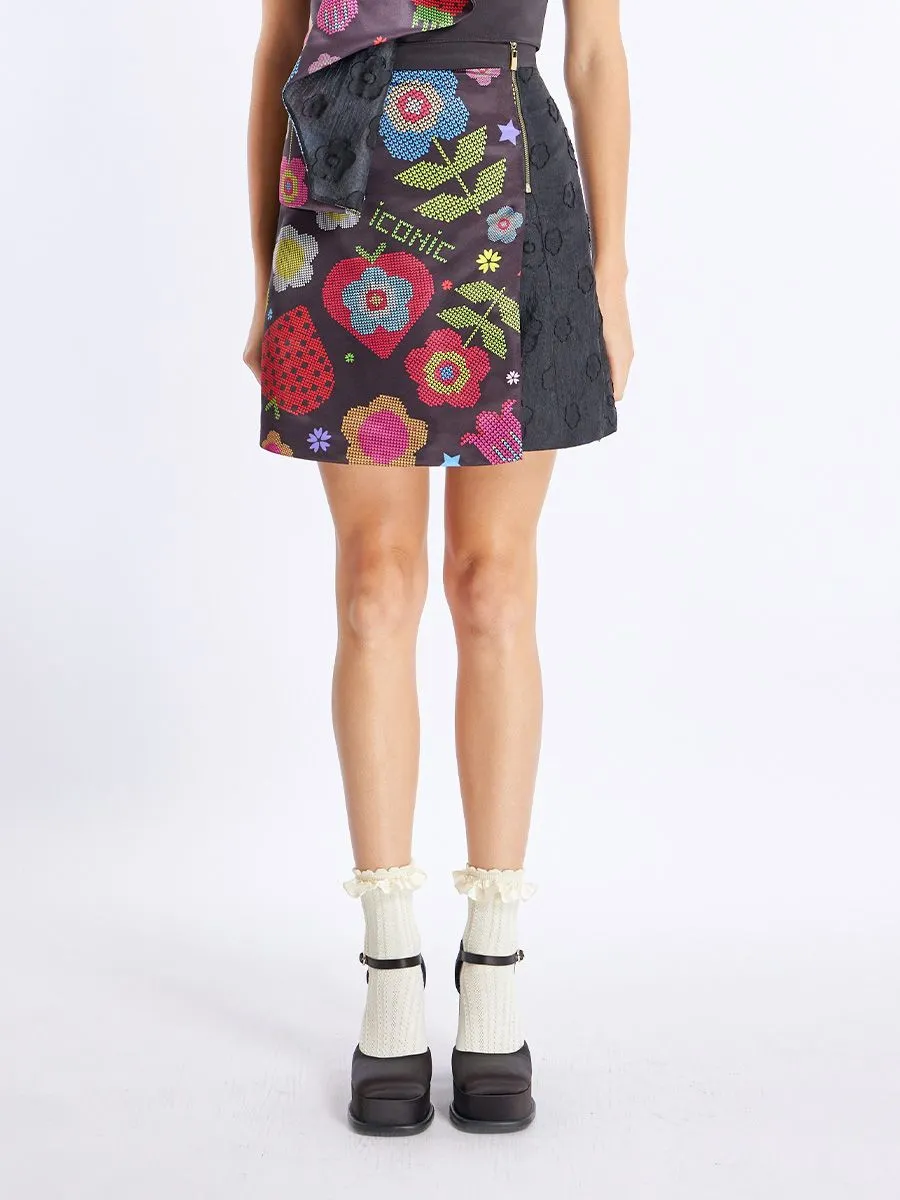 ICONIC WOMAN BLACK PARKAY SKIRT