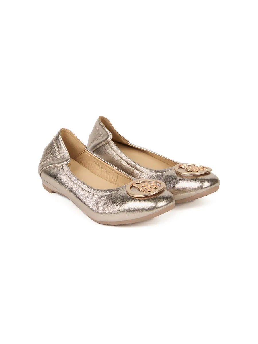 SHU WOMEN  SOFY SOFA 0.5" GOLD SIGNET - DELUXE GOLD