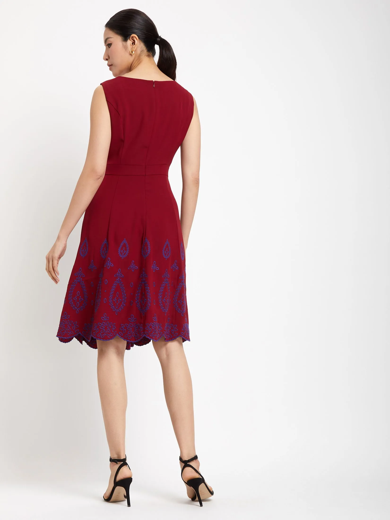 EXPRESSIONS Women Dress Sleeveless Floral Print