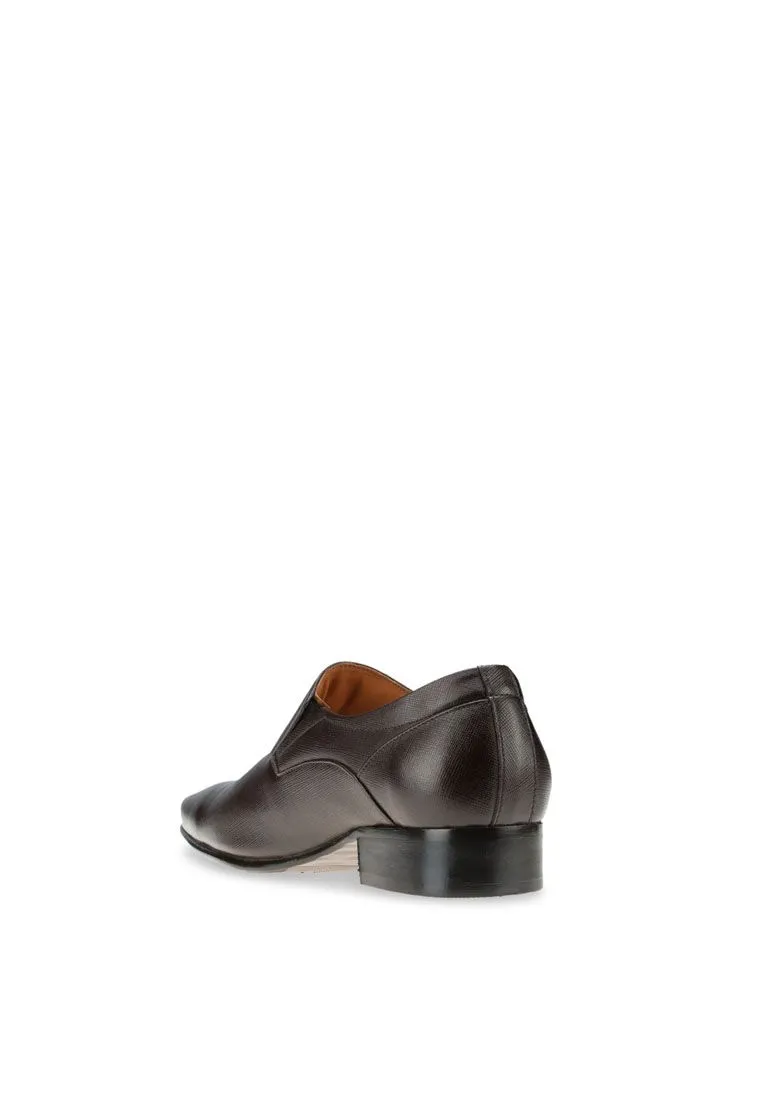 LUIGI BATANI Brown Saffiano Ponited Formal Slip Ons