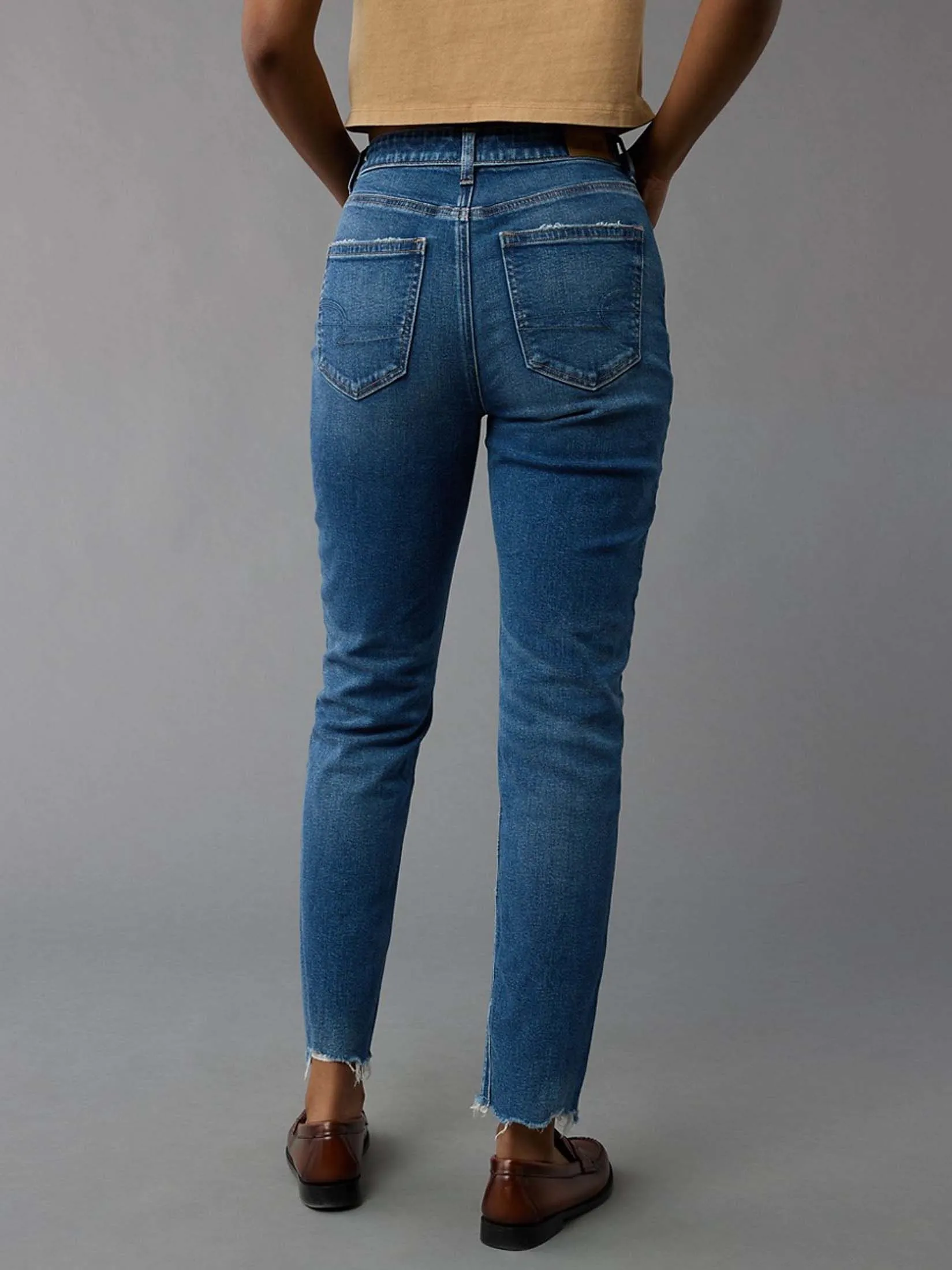 AMERICAN EAGLE WOMEN MOM JEANS 911 DEEP SEA BLUE