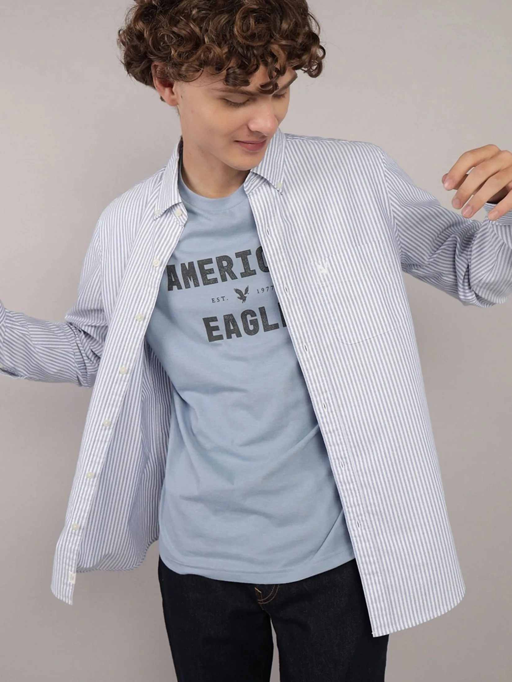 AMERICAN EAGLE MEN 2830 INT SF BD OXFORD SHIRT W EAGLE 401 LIGHT BLUE