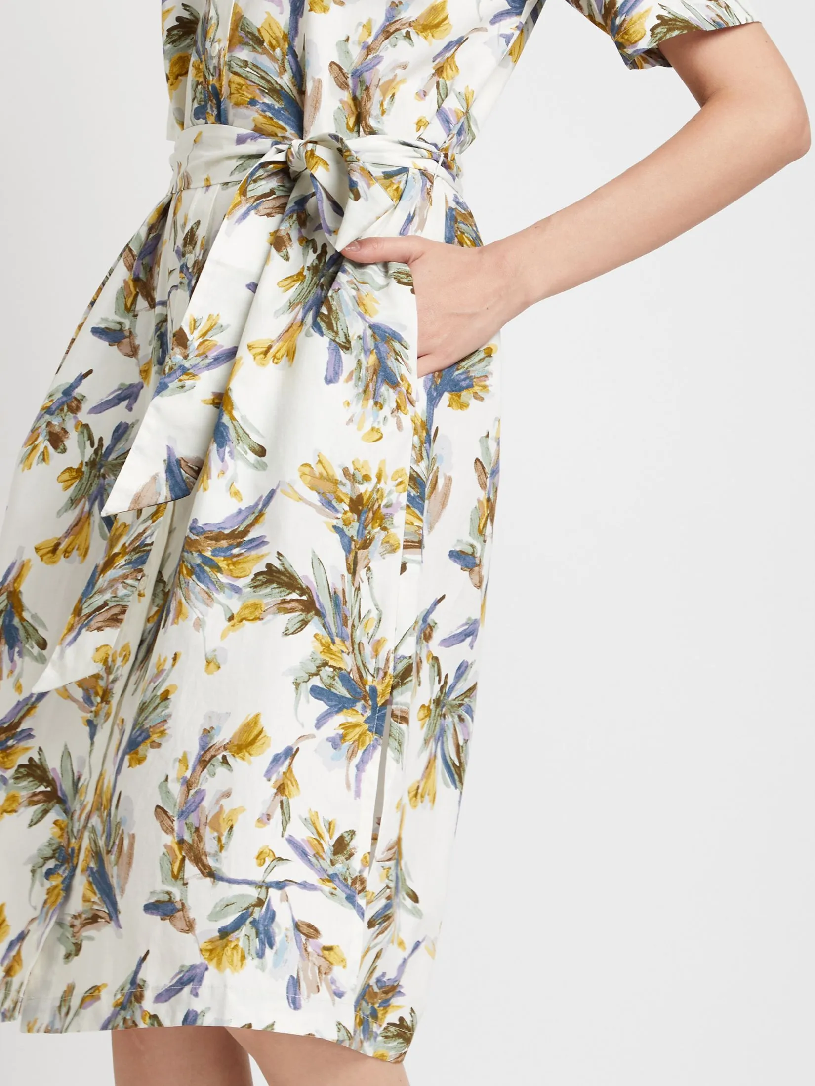 ALUMNUS Women Dress Short Sleeves Collar Neck Print