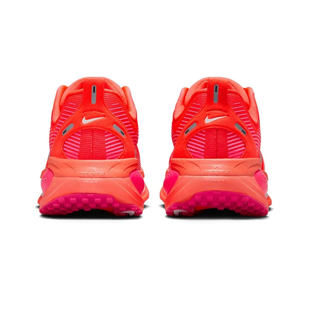 NIKE Vomero 18 Women Running Shoes Red - NI083SH198EOTH