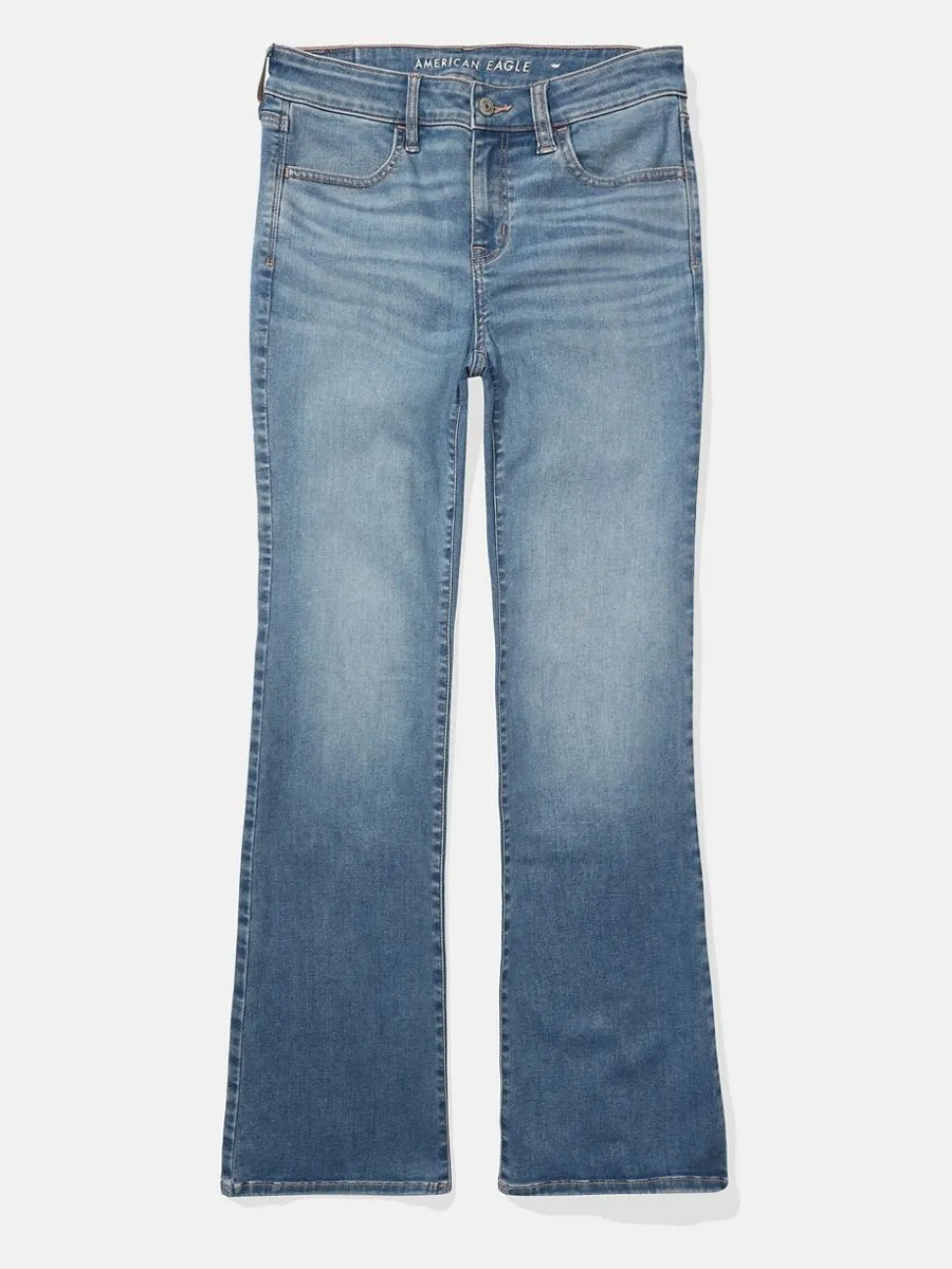 AMERICAN EAGLE WOMEN KICKBOOT JEAN - INTL - VALUE 915 LIGHT WASH