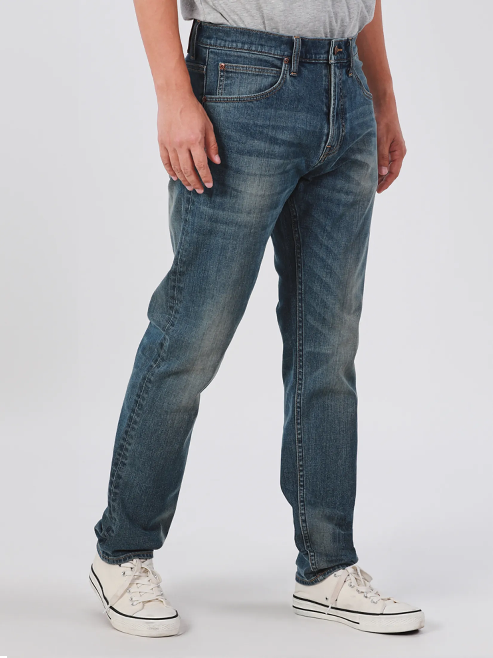 LEE Men s Jeans Lee Sort Collection Mid Arvin Fit Mid Indigo