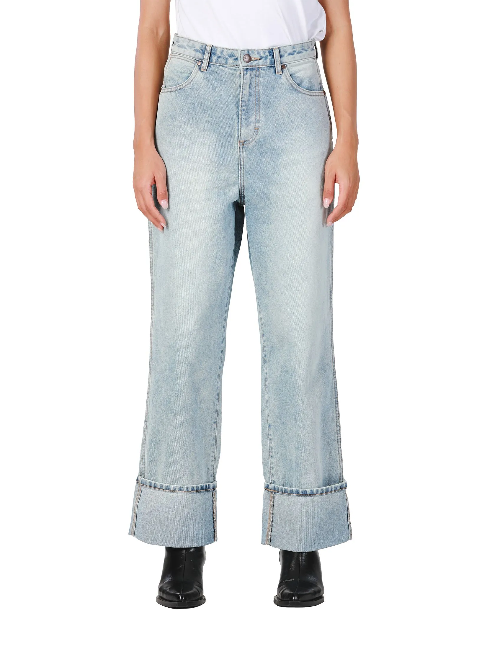 WRANGLER Women's Jeans Everyday with Wrangler Collection High Boyfriend Fit Light Indigo