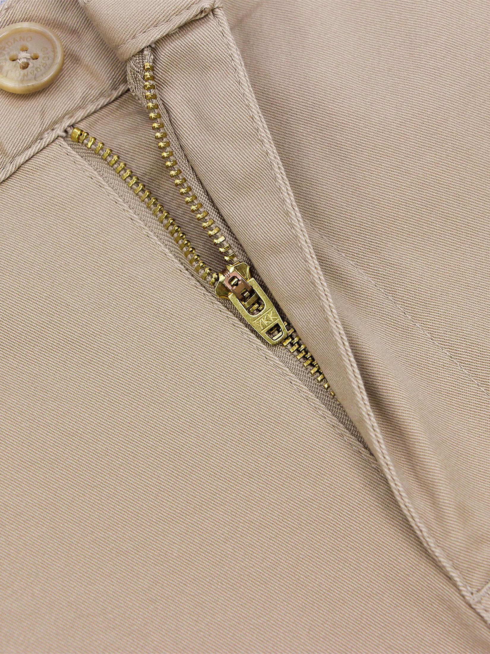 GIORDANO Men's Slim Easy Care Stretch Pants (180° Elastic Waist) Woodsmoke khaki