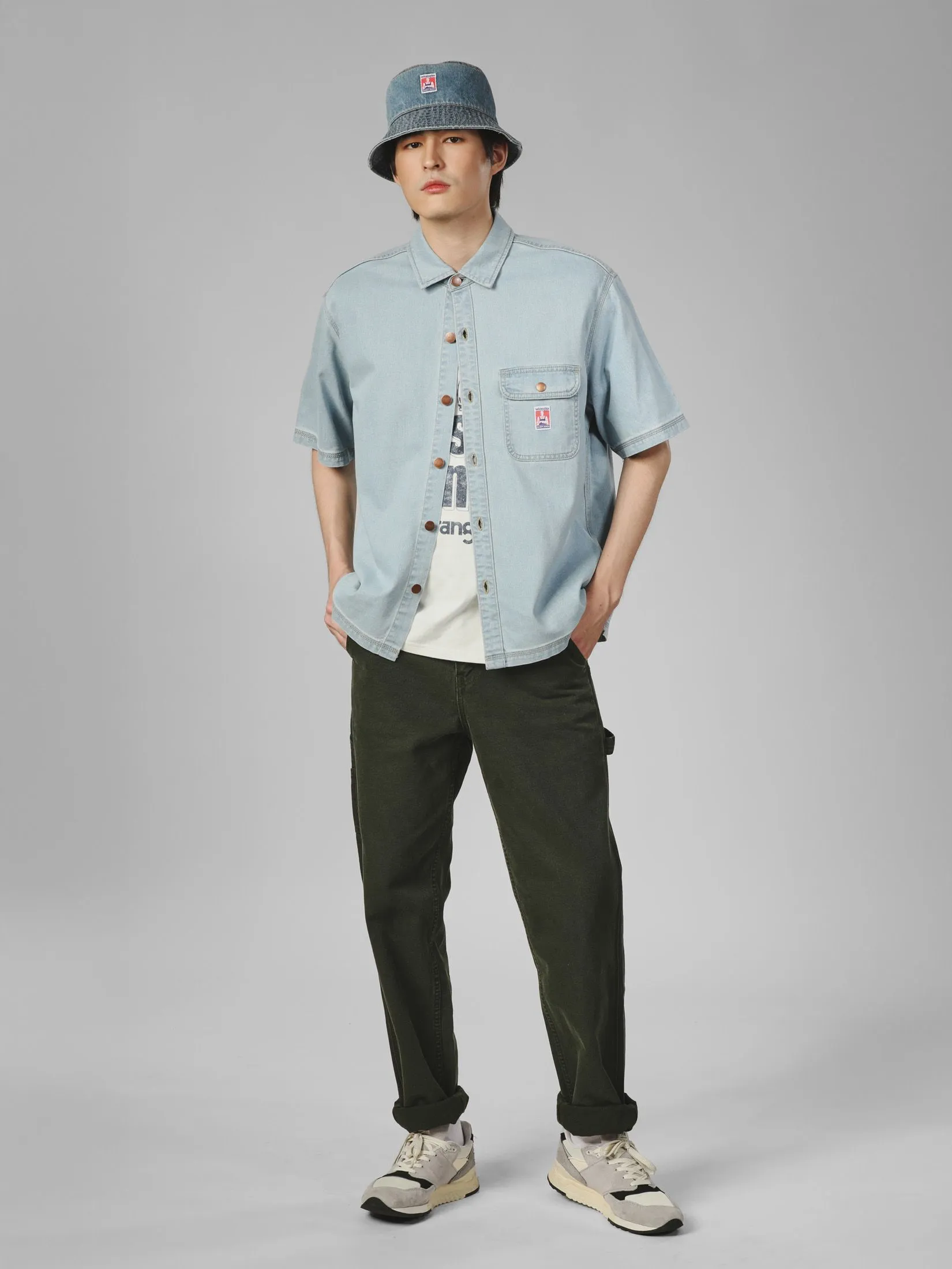 WRANGLER Men's Denim Shirt Short Sleeves Casey Jones Collection Oversize Fit Light Indigo