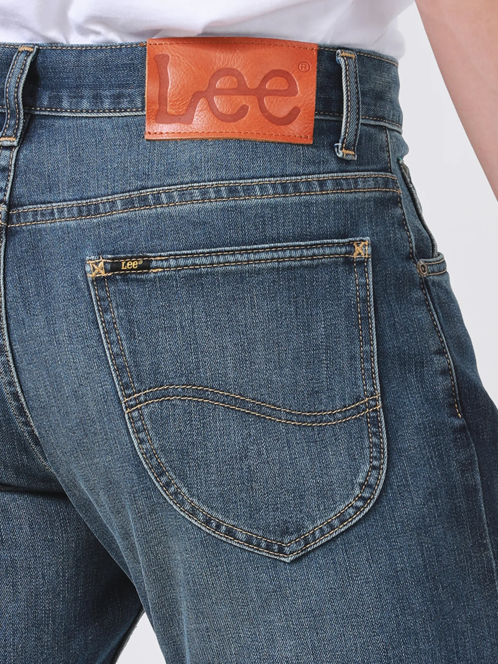 LEE Men s Jeans (Green Selvedge) Lee Riders Collection Mid Eddie Fit Mid Indigo