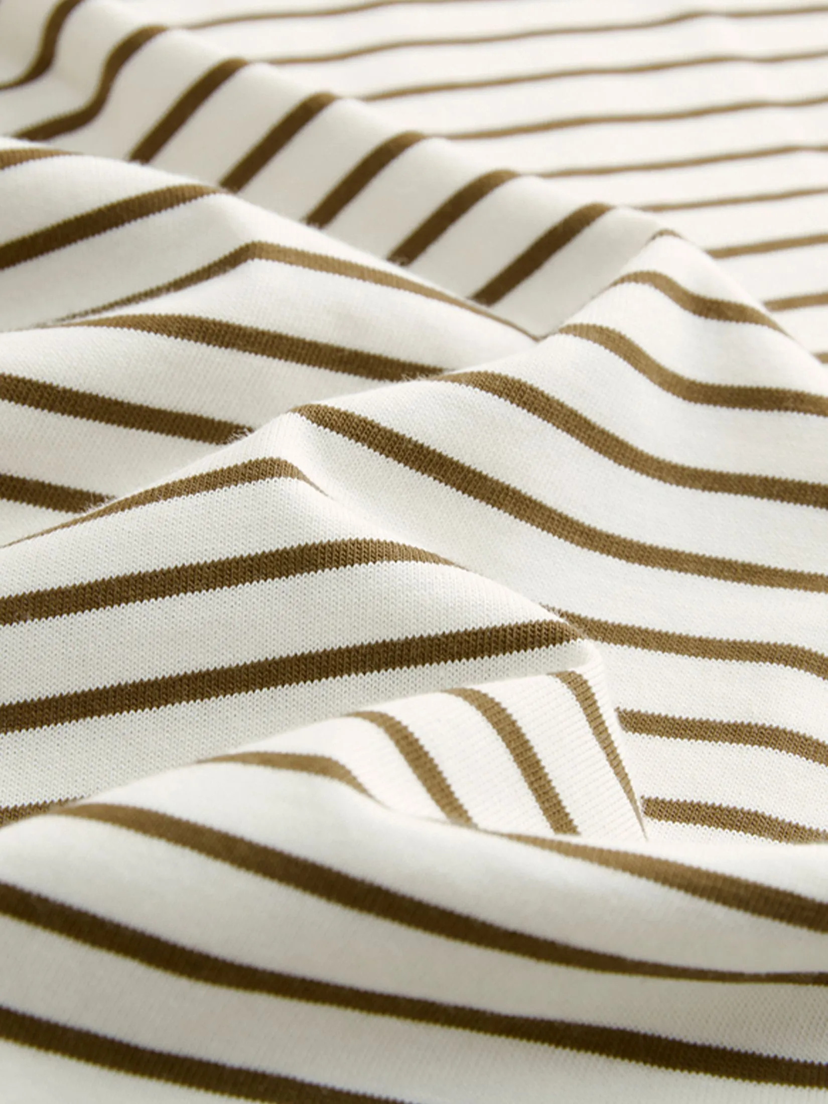 GIORDANO Women's Beau Monde Loose Stripe T-Shirt Khaki Tea Brown