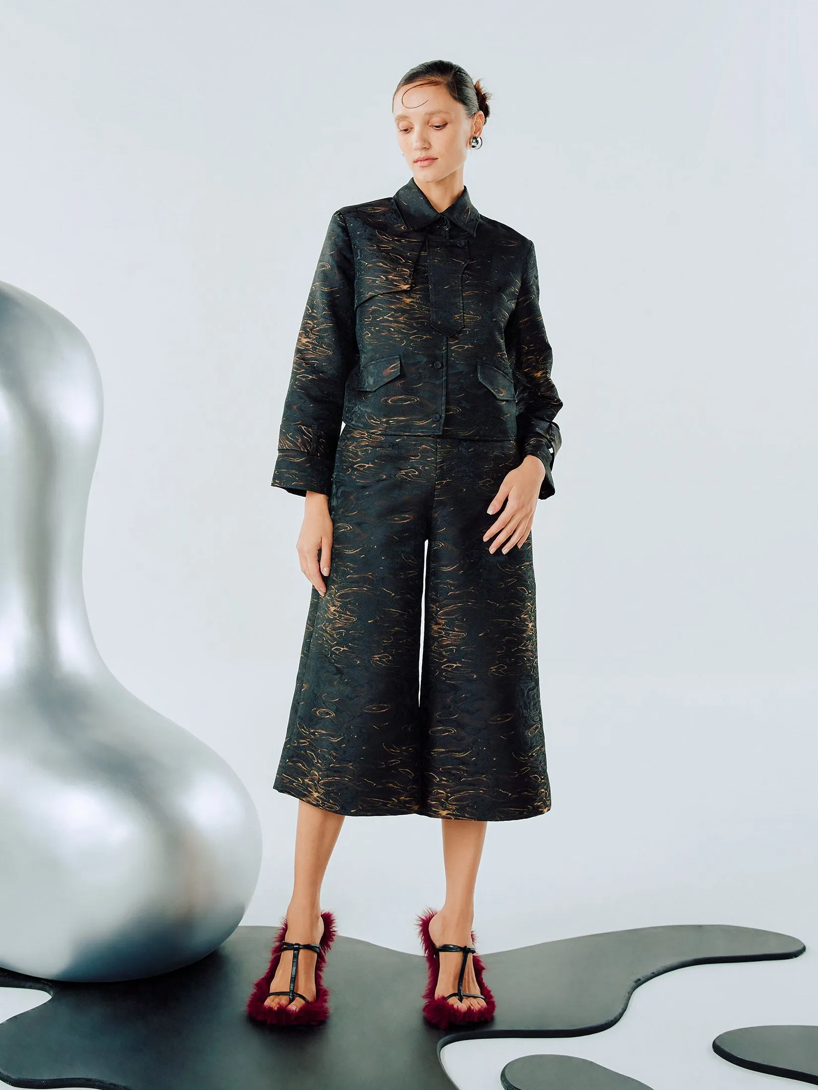 SHAKA Woman Pants Jacquard Culottes Black