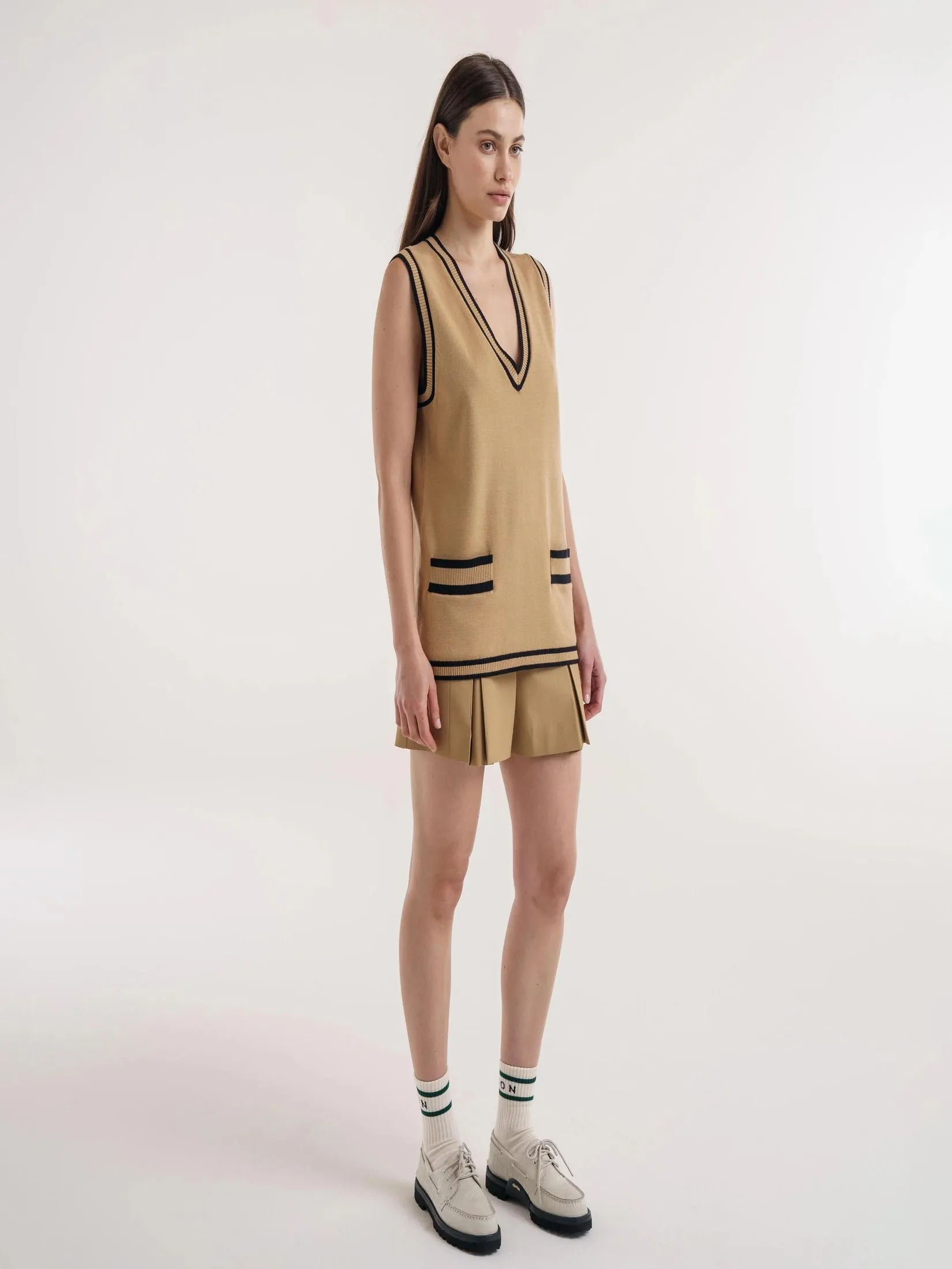 MALBON GOLF HANNELORE VEST IN CAMEL