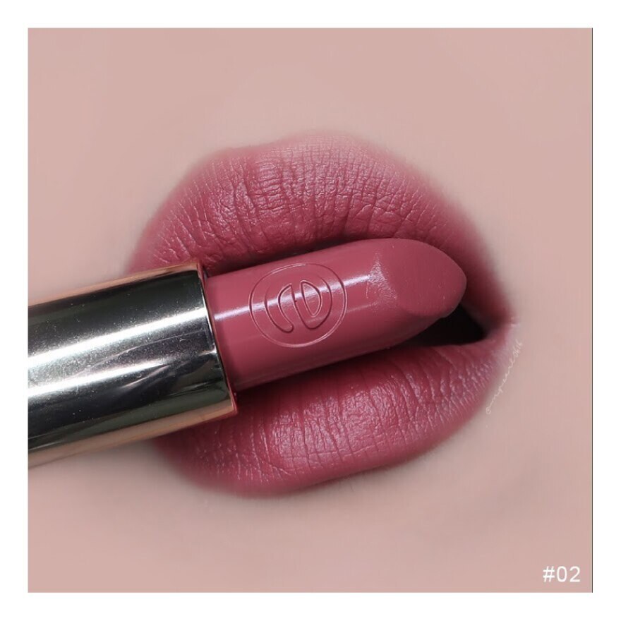 EssenceThis Is Me Lipstick 02