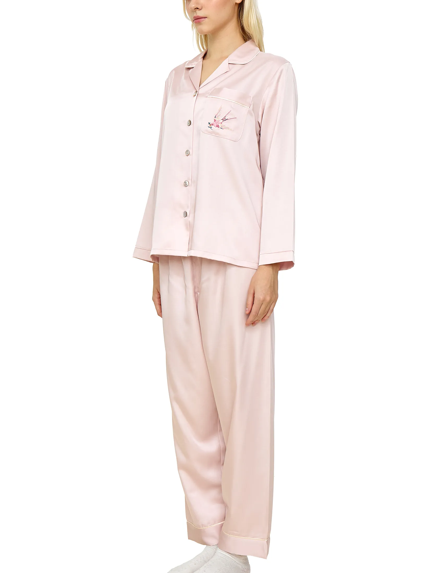 WACOAL Women Sleepwear Collection CAFE’ CATION Long sleeved and legged with fiber Collagen Pink
