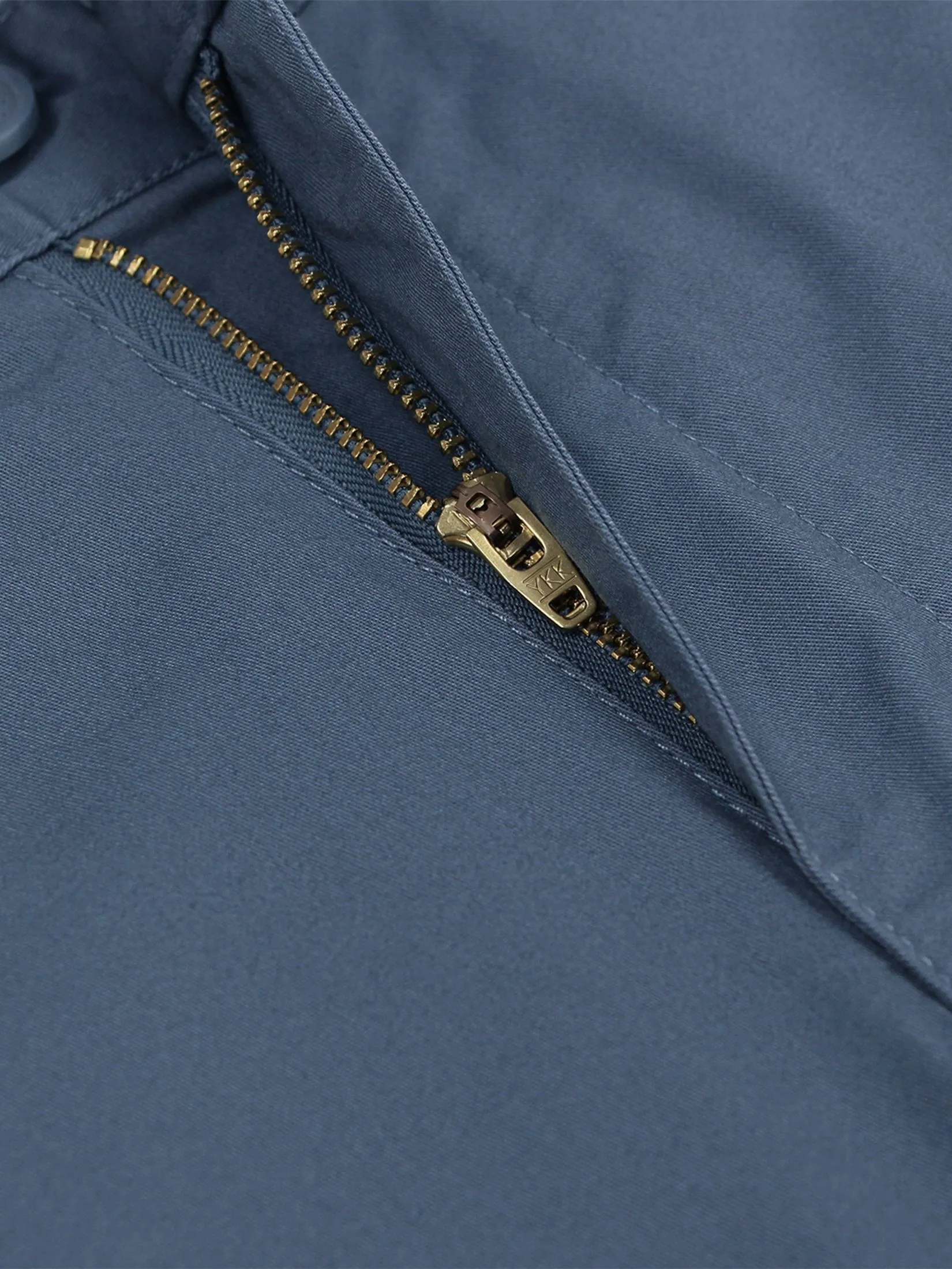 GIORDANO Men's Slim Taper Shorts (180° Elastic Waist) Neptune blue