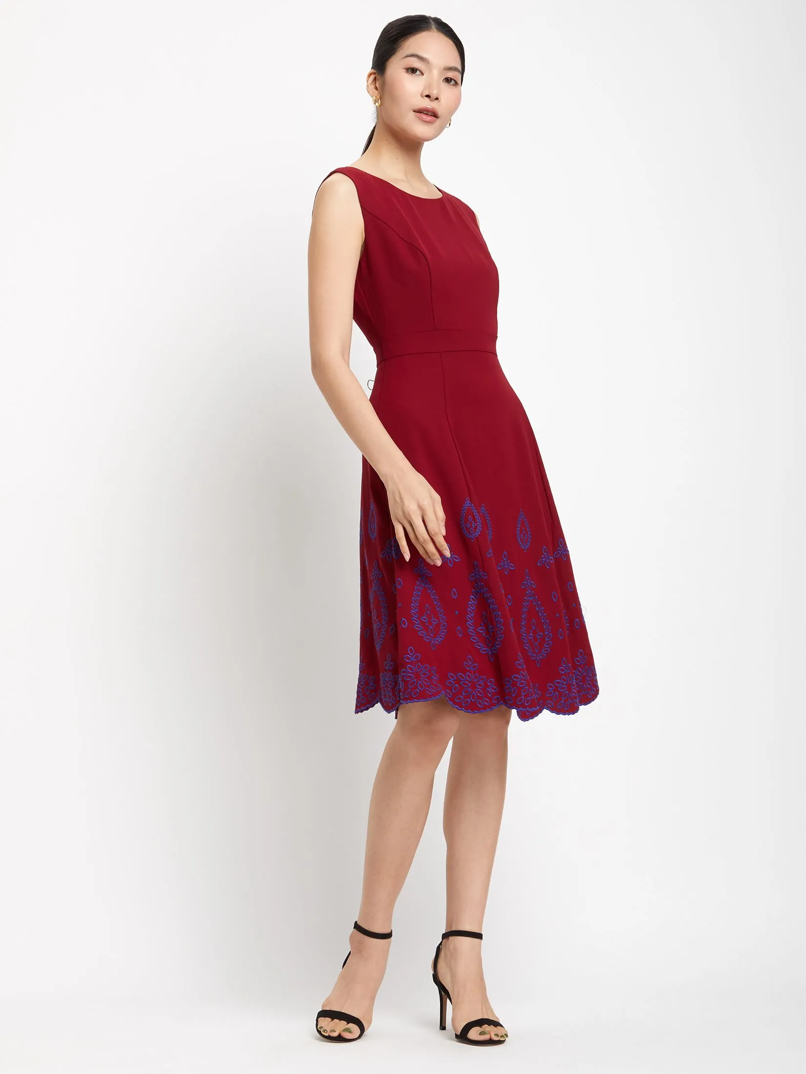 EXPRESSIONS Women Dress Sleeveless Floral Print